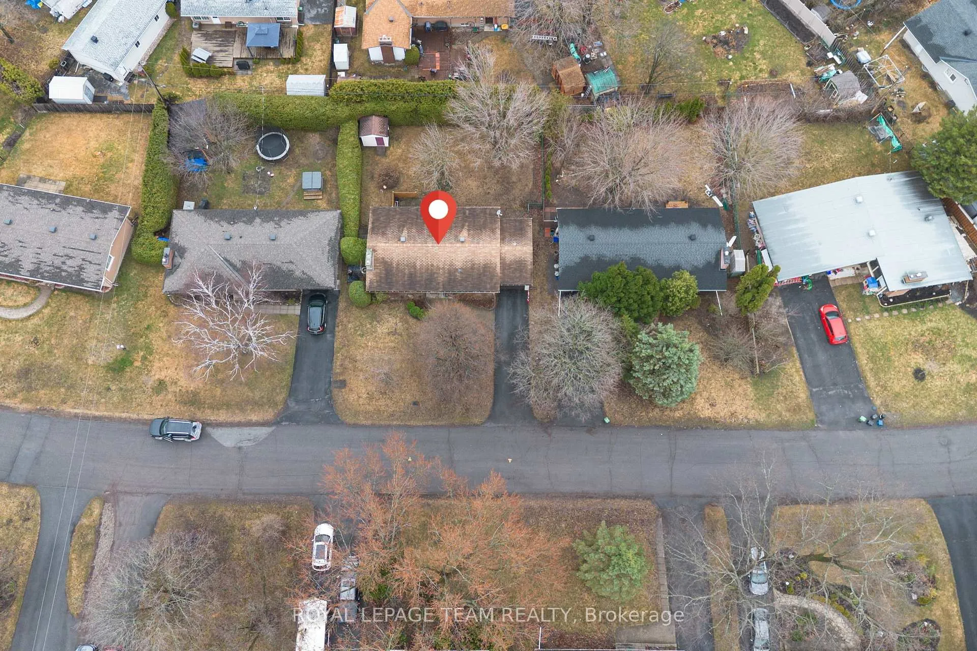 Photo 46 of 30 Elmsley Crescent, Ottawa, Arbeatha Park — HOMEH