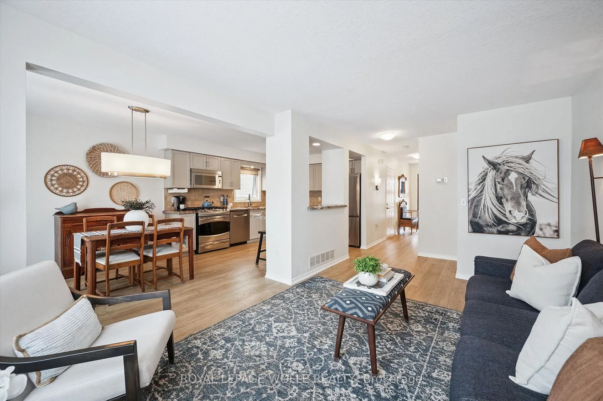 Photo 13 of 458 Citadel Court, Waterloo — HOMEH