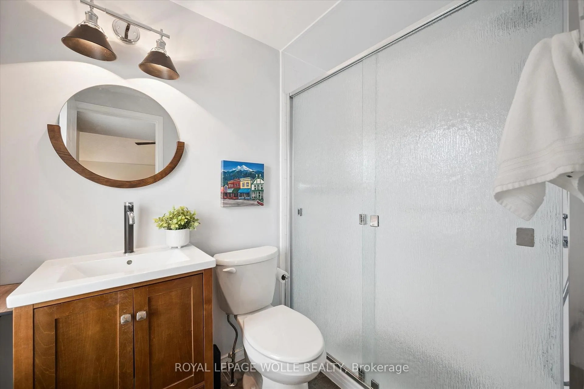 Photo 28 of 458 Citadel Court, Waterloo — HOMEH