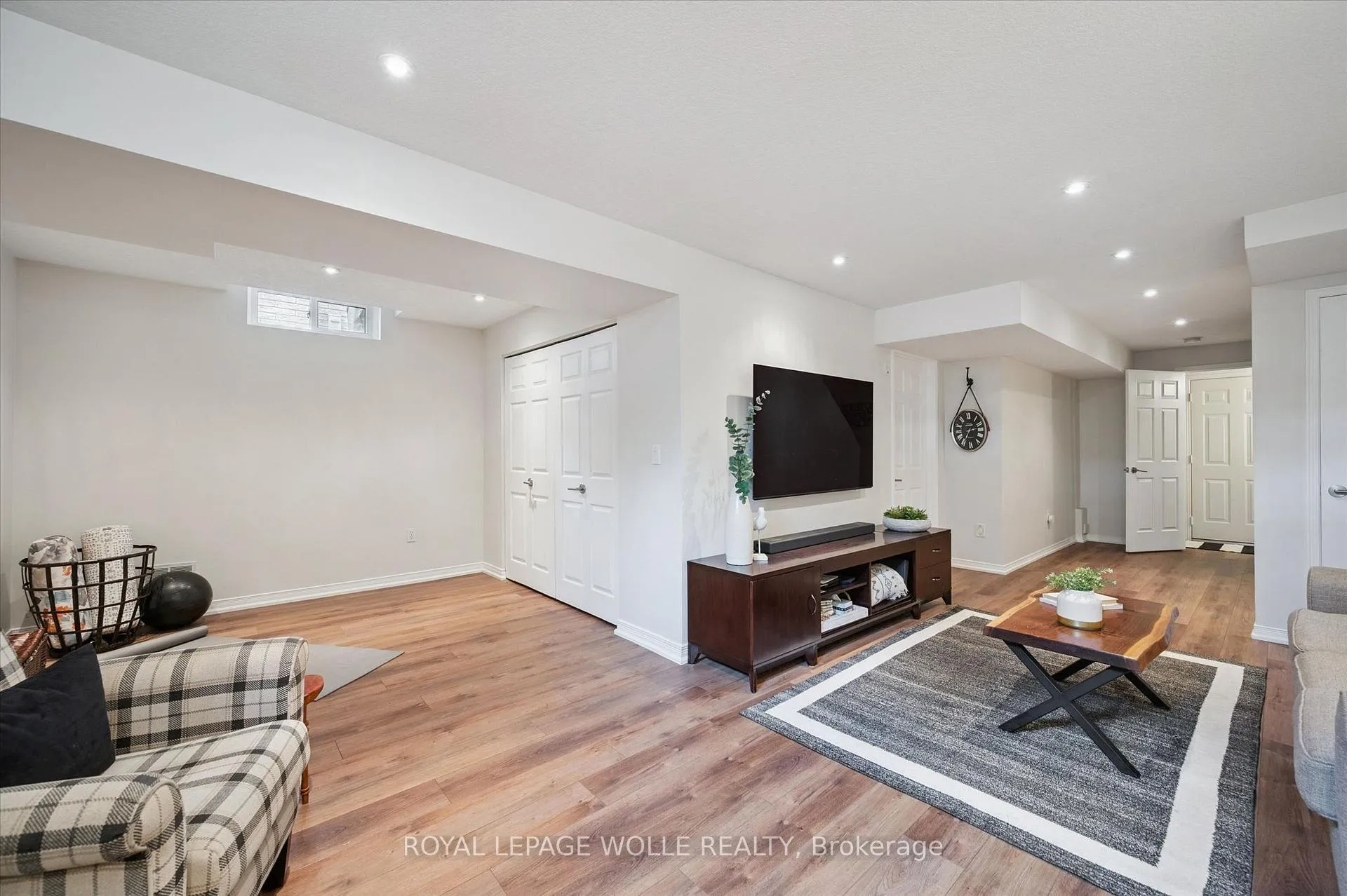 Photo 30 of 458 Citadel Court, Waterloo — HOMEH