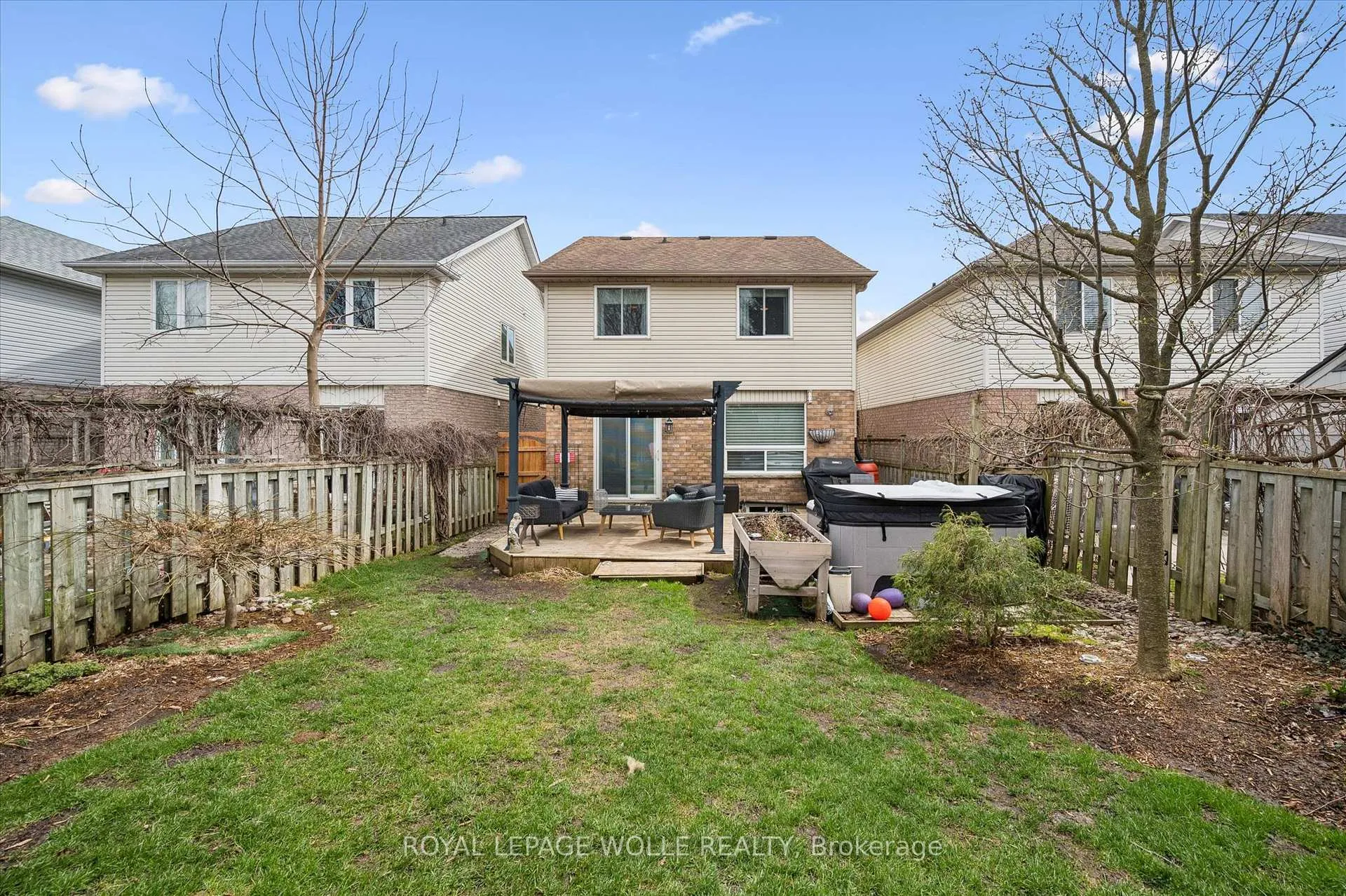 Photo 40 of 458 Citadel Court, Waterloo — HOMEH