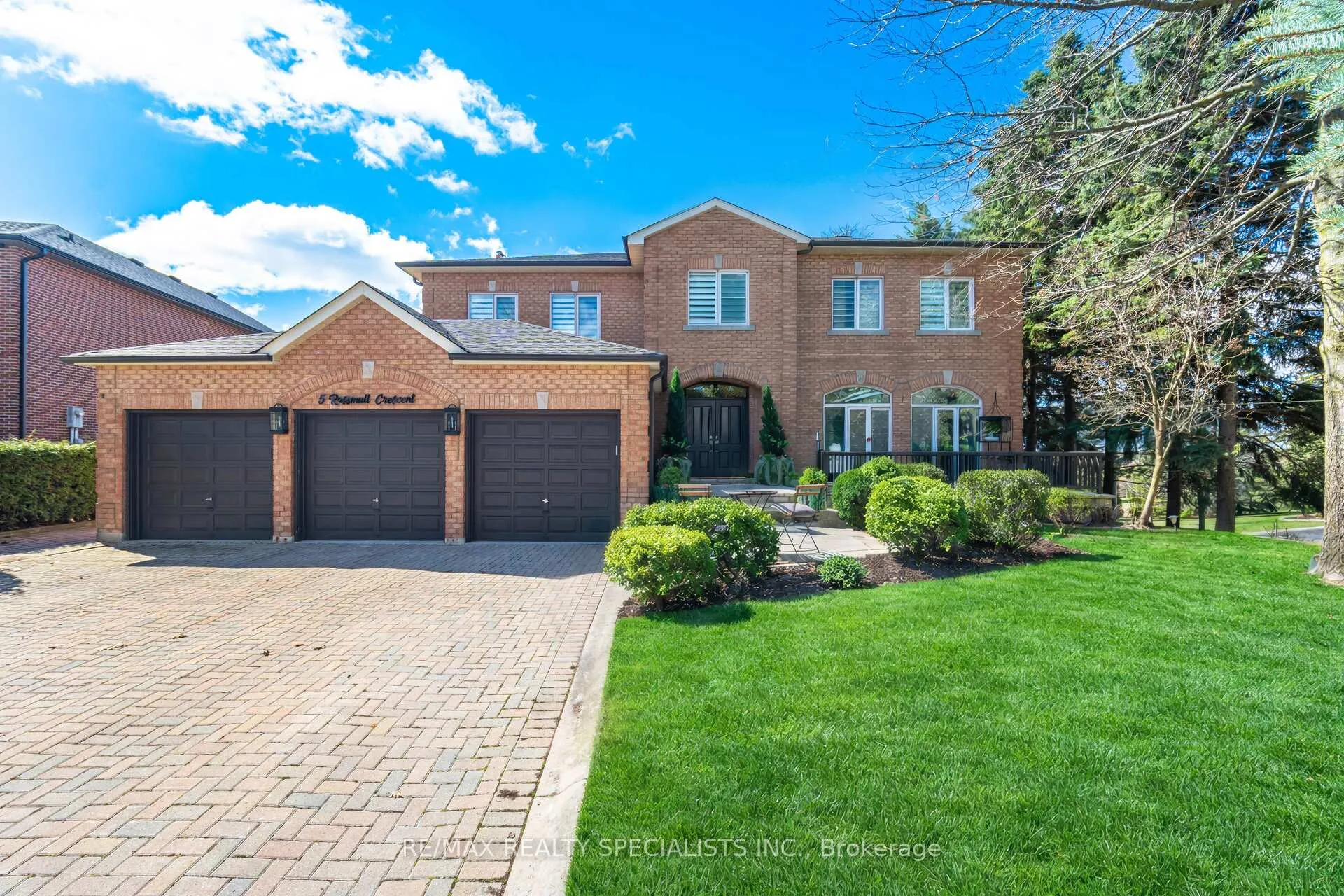 Front of 5 Rossmull Crescent