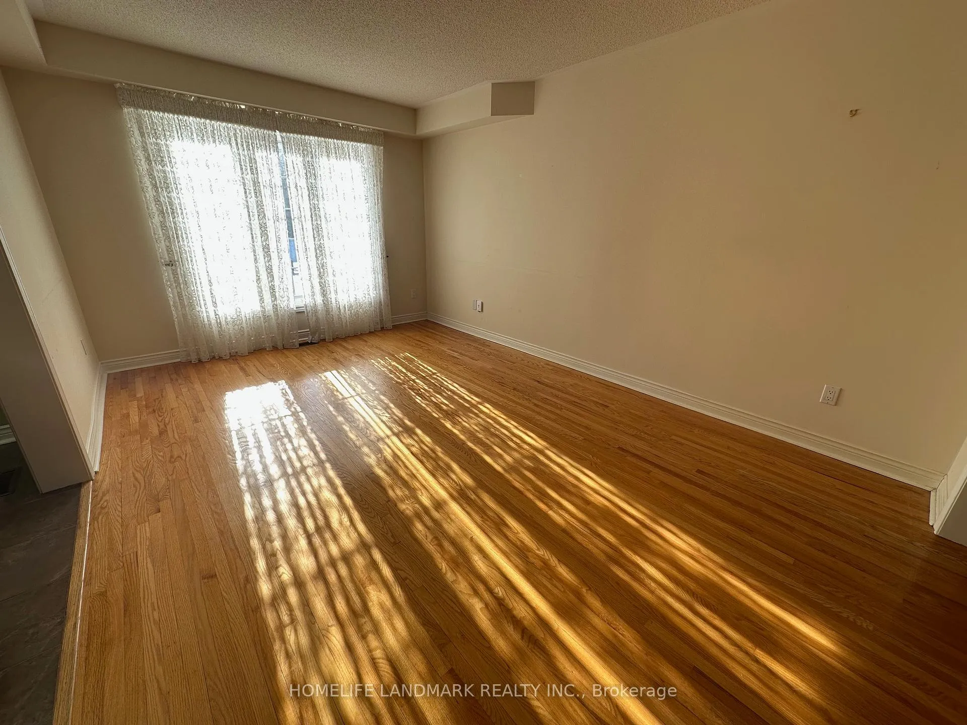 Photo 2 of 81 Bradgate Drive, Markham, Thornlea — HOMEH
