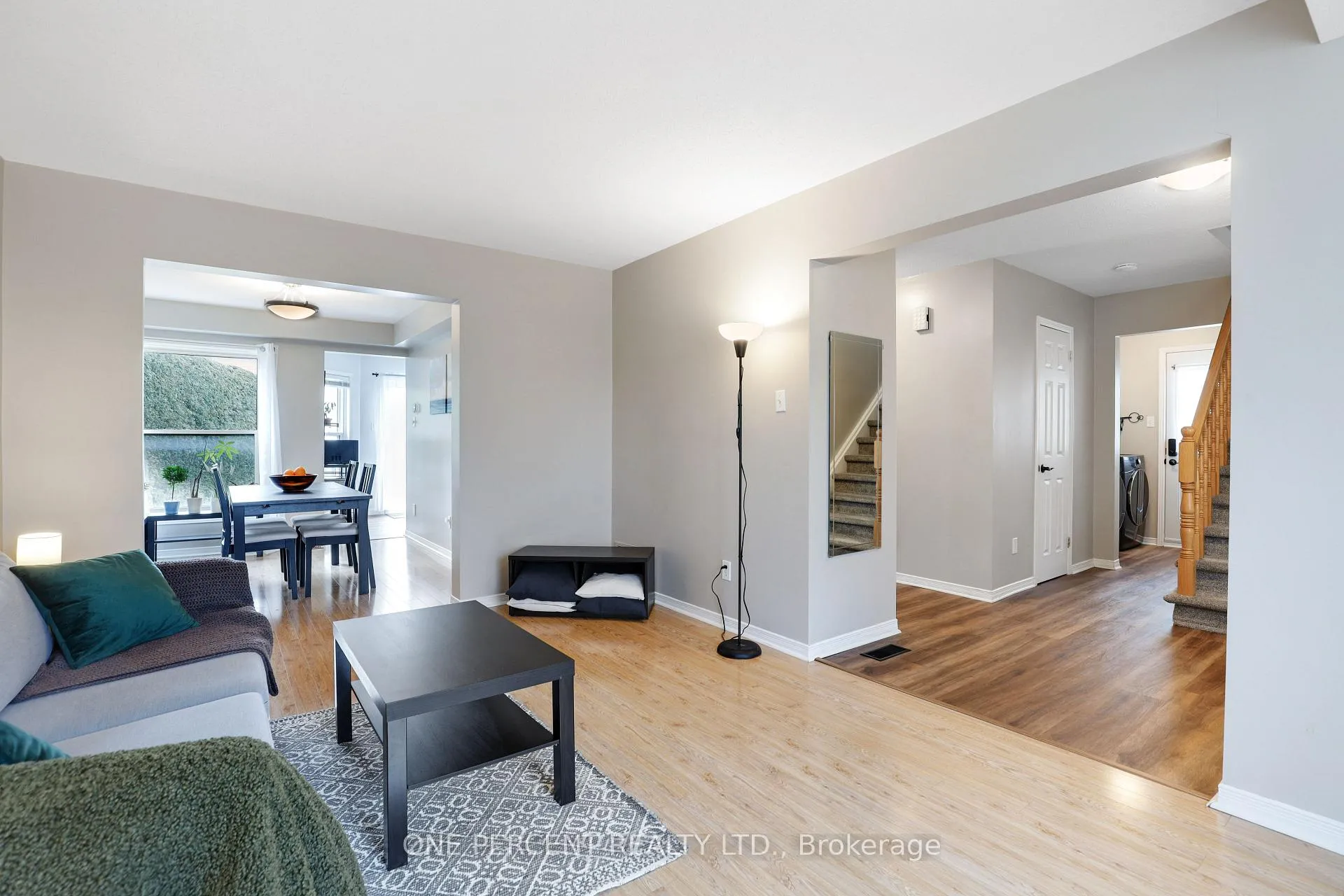 Photo 9 of 1570 Champneuf Drive, Ottawa, Chateauneuf — HOMEH