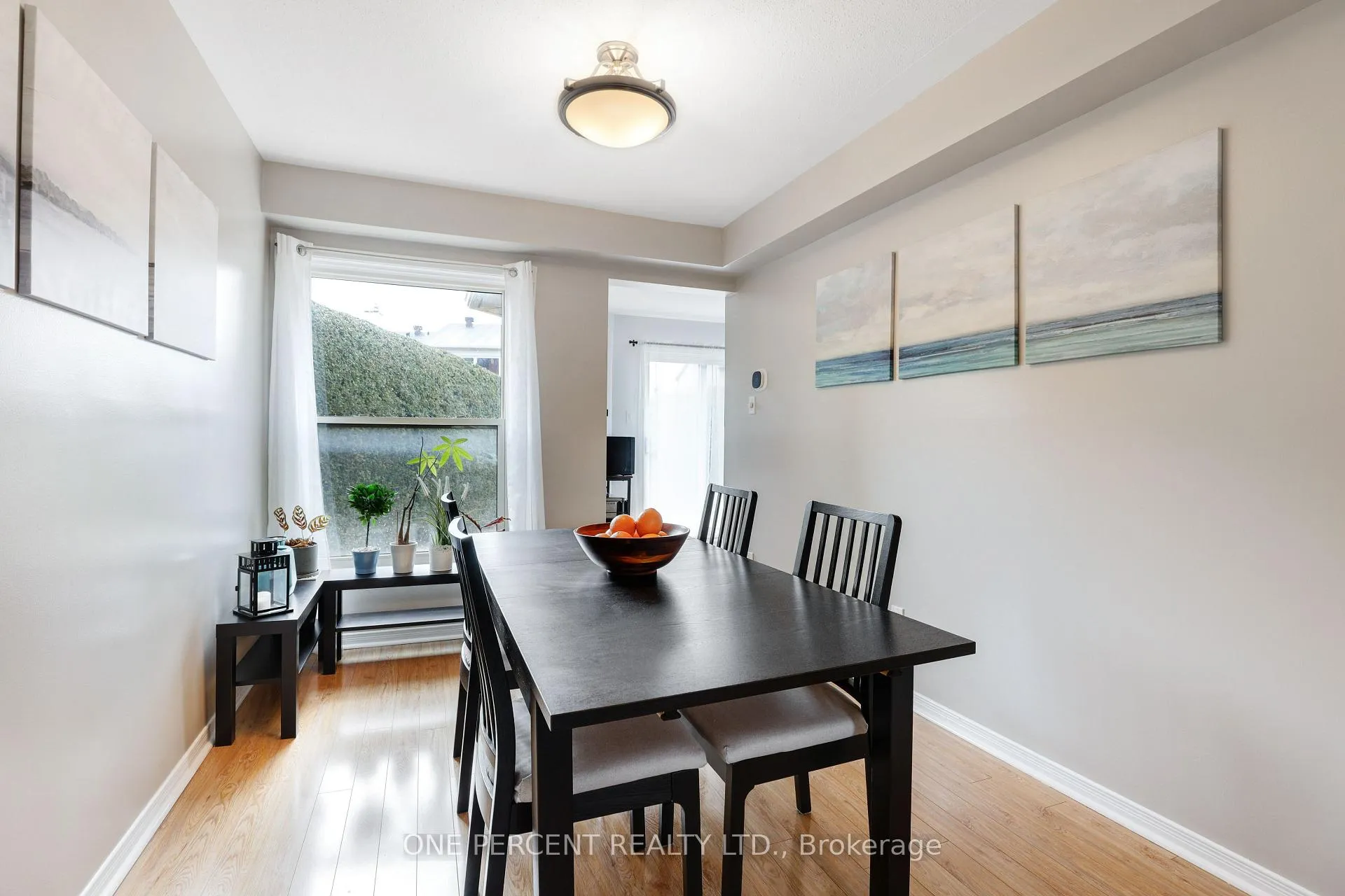 Photo 13 of 1570 Champneuf Drive, Ottawa, Chateauneuf — HOMEH
