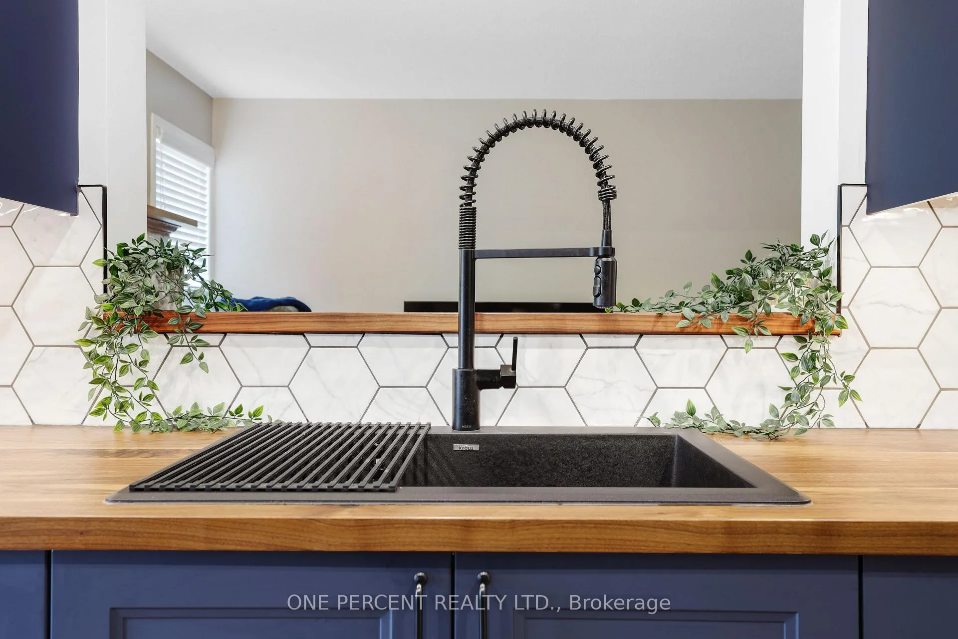 Photo 20 of 1570 Champneuf Drive, Ottawa, Chateauneuf — HOMEH