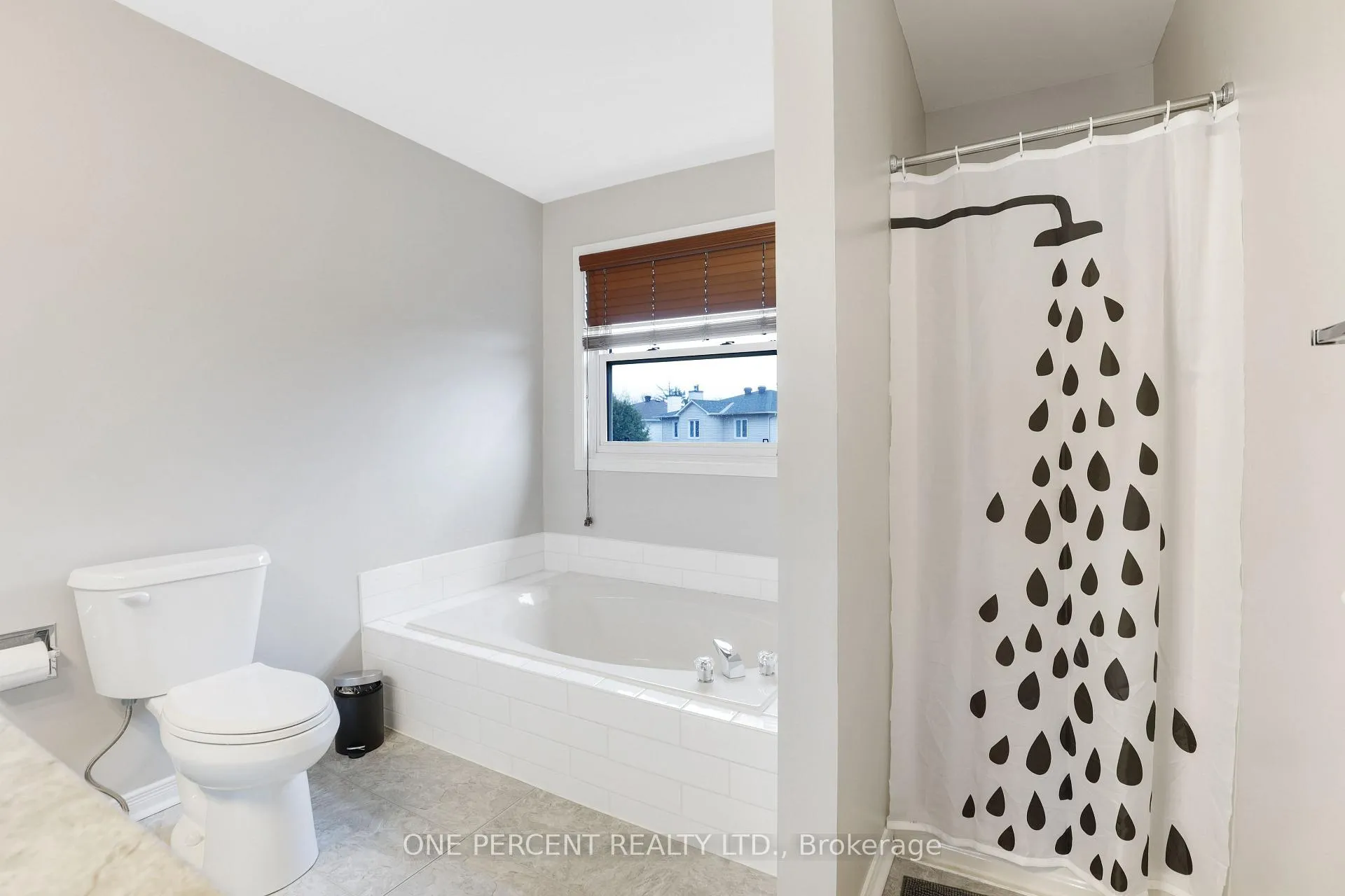 Photo 27 of 1570 Champneuf Drive, Ottawa, Chateauneuf — HOMEH