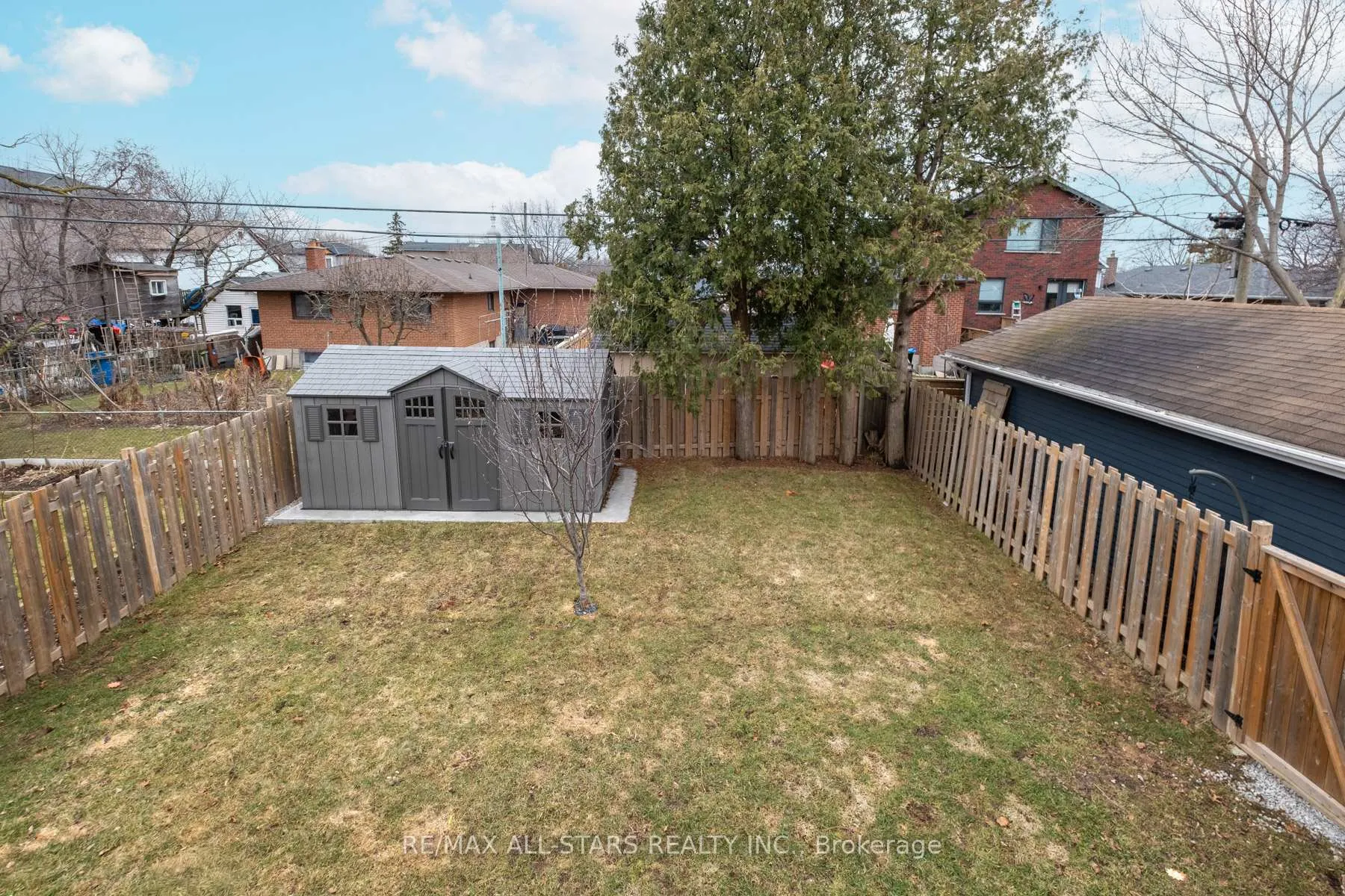 Photo 5 of 51 Elder Avenue, Etobicoke, Long Branch — HOMEH