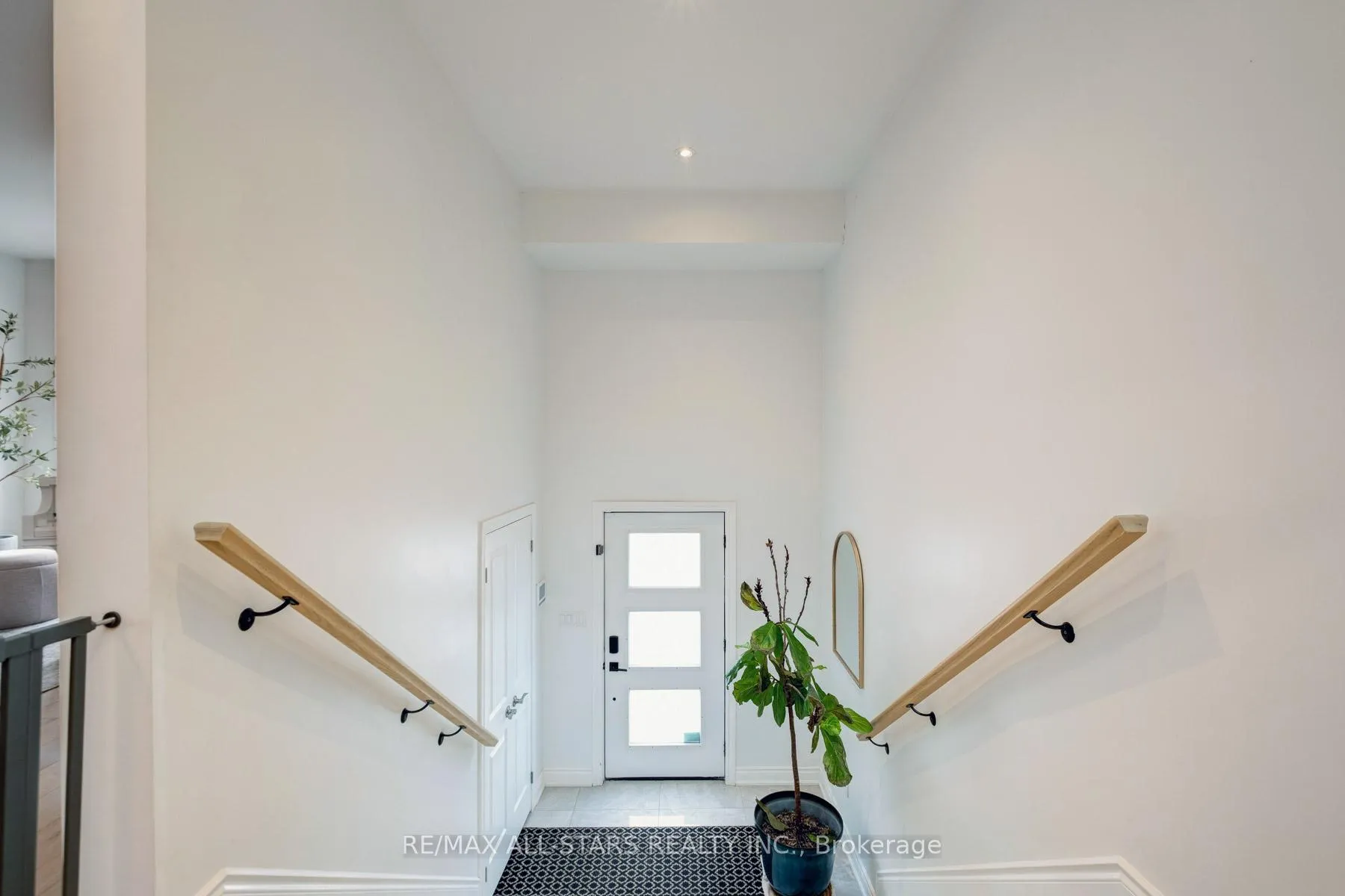 Photo 8 of 51 Elder Avenue, Etobicoke, Long Branch — HOMEH
