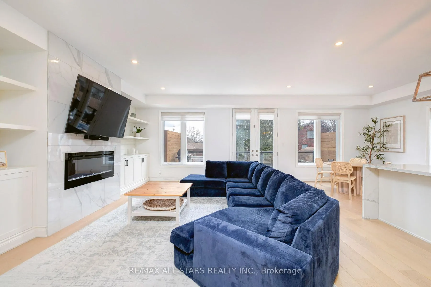 Photo 22 of 51 Elder Avenue, Etobicoke, Long Branch — HOMEH