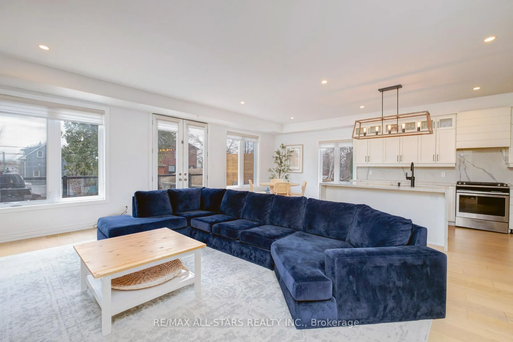 Photo 23 of 51 Elder Avenue, Etobicoke, Long Branch — HOMEH