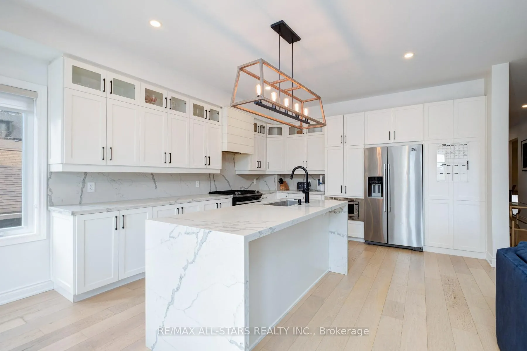 Photo 26 of 51 Elder Avenue, Etobicoke, Long Branch — HOMEH
