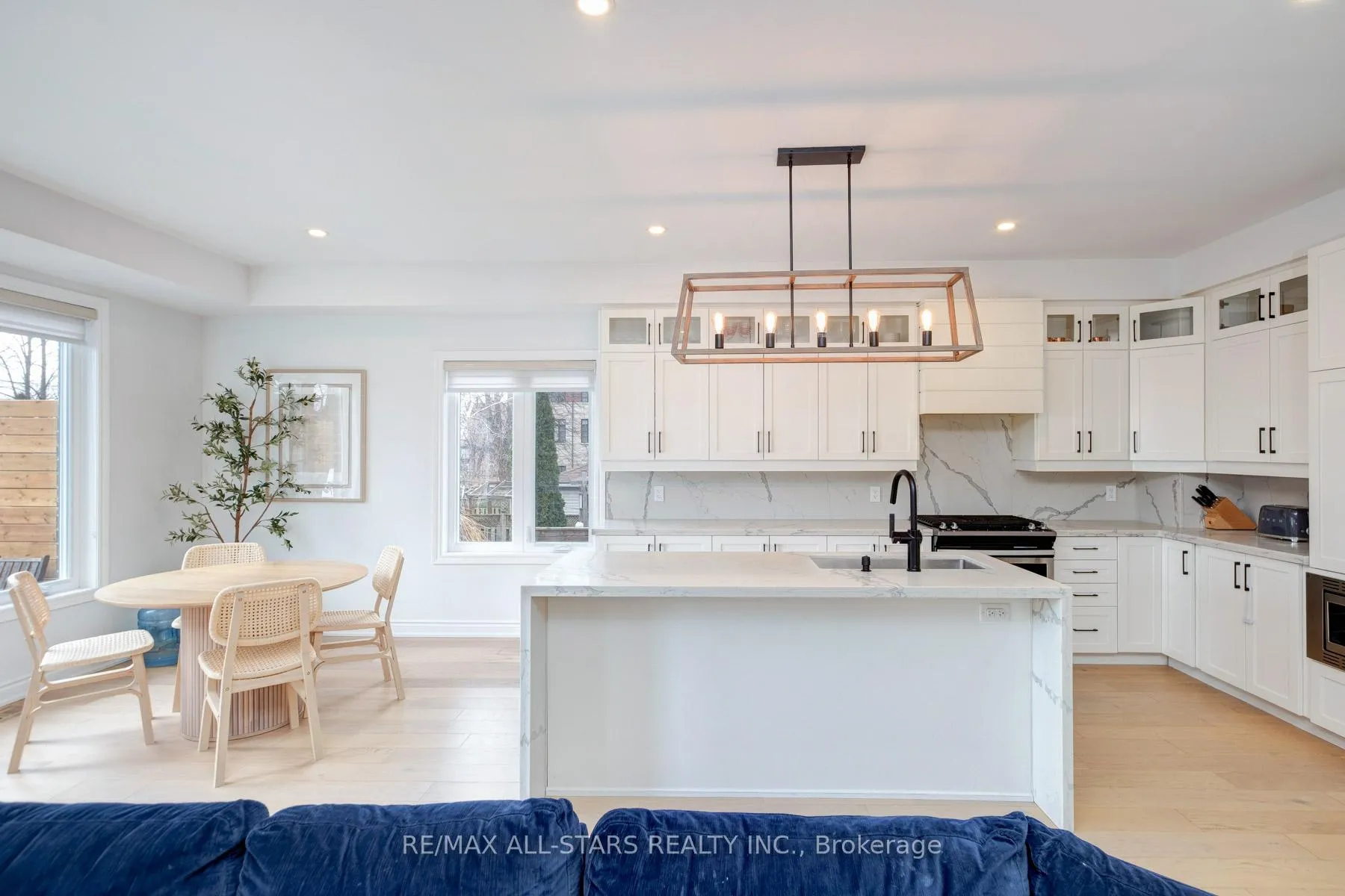 Photo 27 of 51 Elder Avenue, Etobicoke, Long Branch — HOMEH