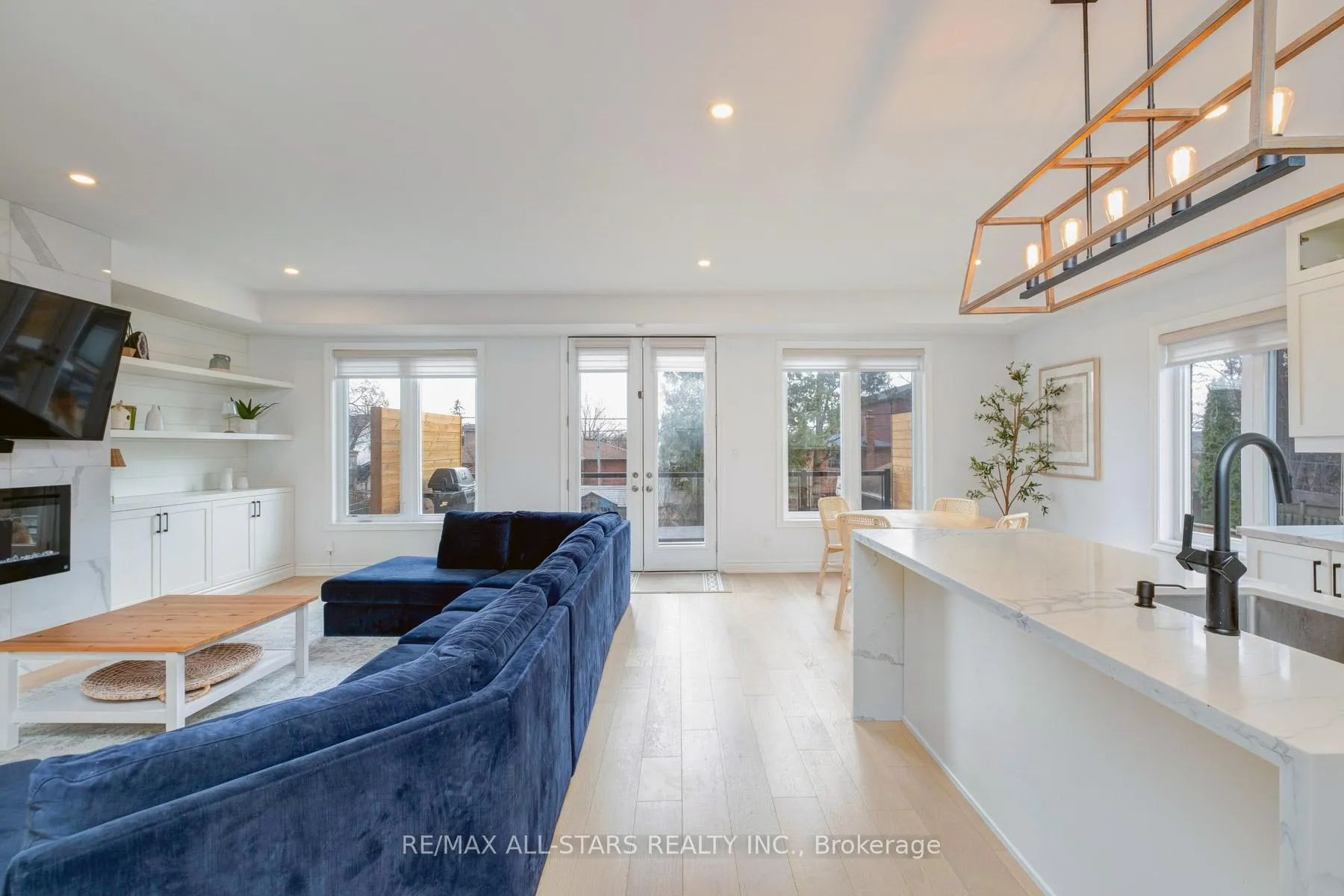 Photo 29 of 51 Elder Avenue, Etobicoke, Long Branch — HOMEH