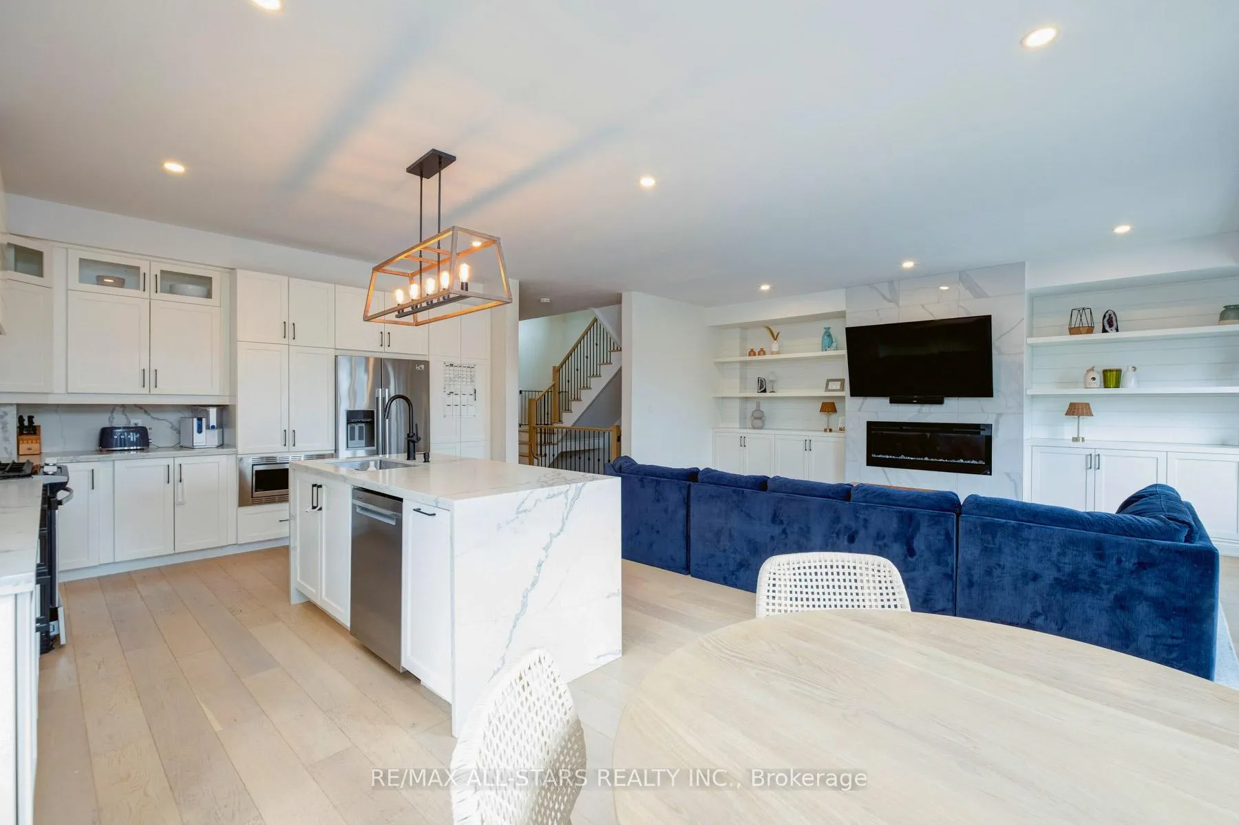 Photo 31 of 51 Elder Avenue, Etobicoke, Long Branch — HOMEH