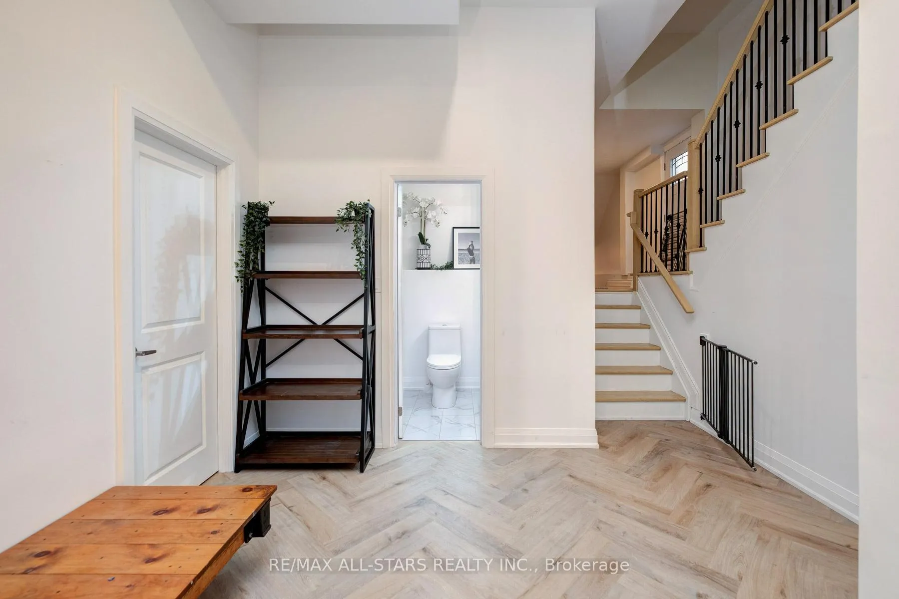 Photo 32 of 51 Elder Avenue, Etobicoke, Long Branch — HOMEH