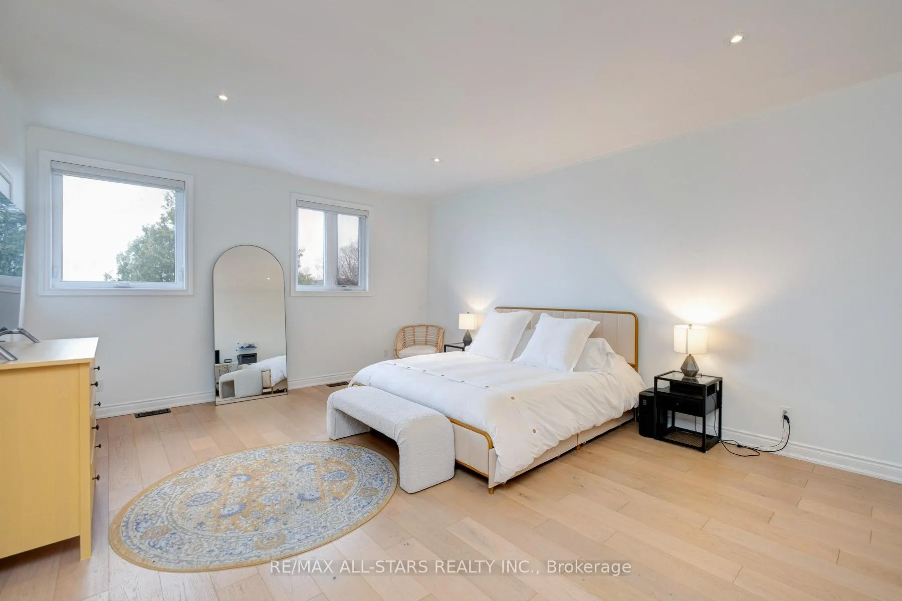 Photo 38 of 51 Elder Avenue, Etobicoke, Long Branch — HOMEH