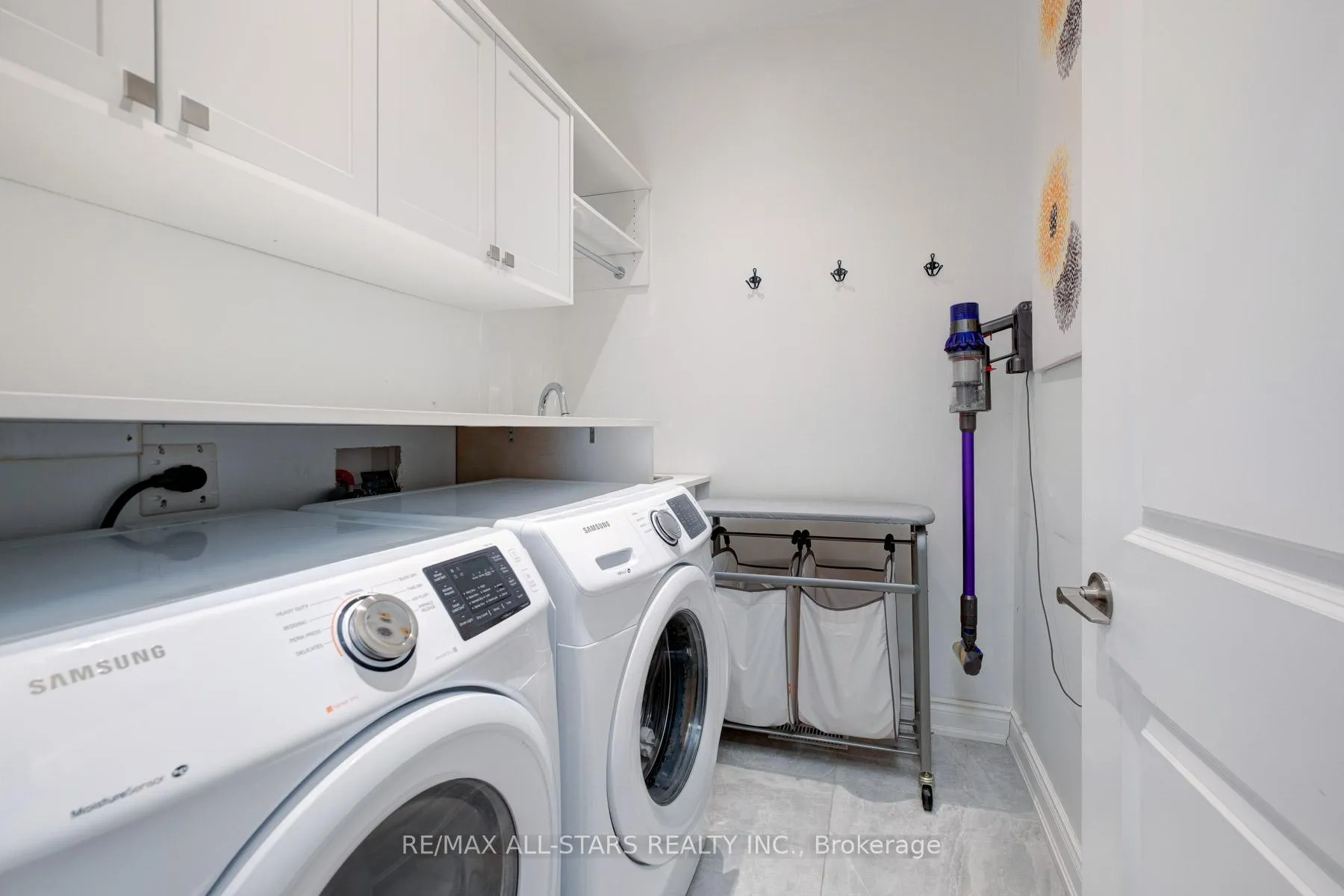 Photo 41 of 51 Elder Avenue, Etobicoke, Long Branch — HOMEH