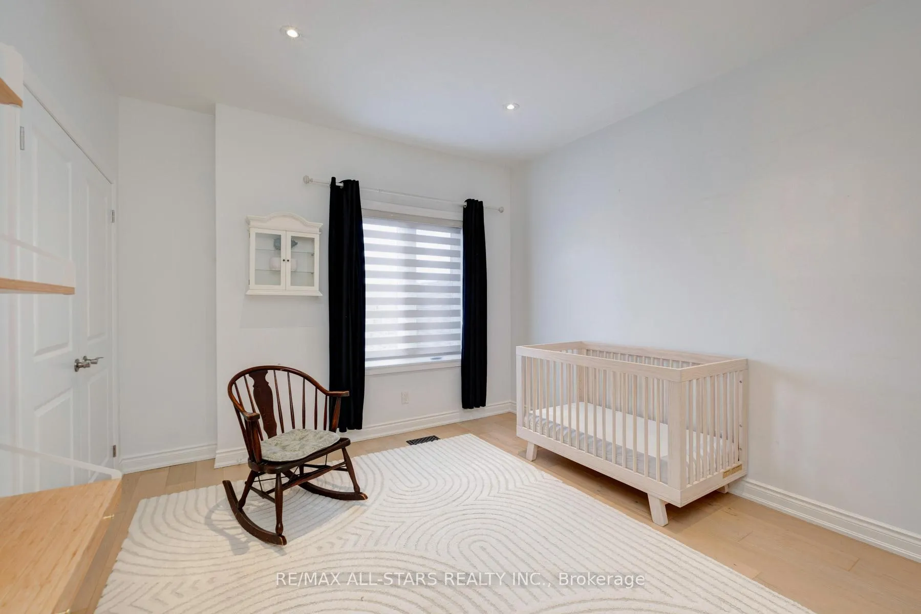 Photo 46 of 51 Elder Avenue, Etobicoke, Long Branch — HOMEH