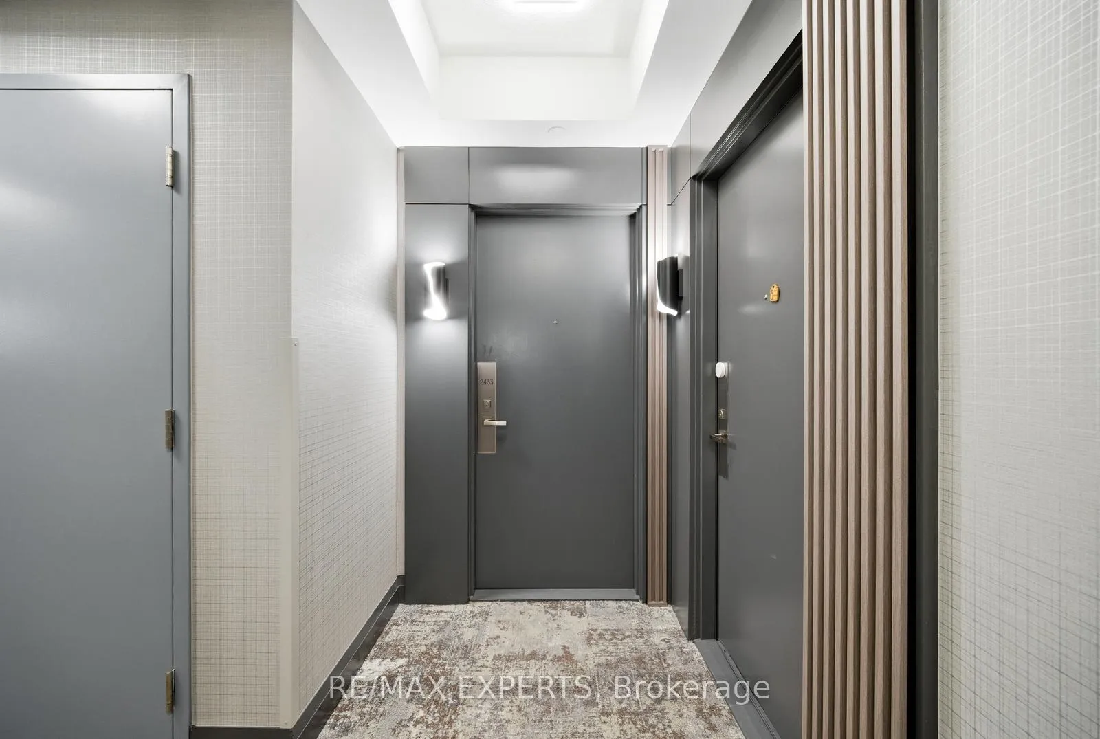 Photo 4 of Unit 2433, 7161 Yonge Street, Markham, Grandview — HOMEH