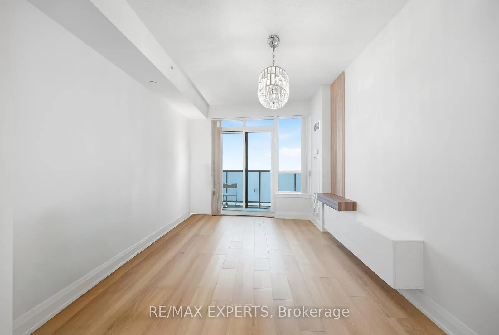 Photo 13 of Unit 2433, 7161 Yonge Street, Markham, Grandview — HOMEH
