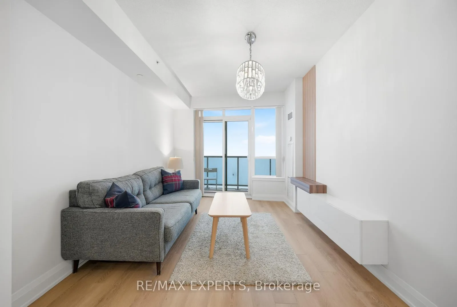 Photo 14 of Unit 2433, 7161 Yonge Street, Markham, Grandview — HOMEH