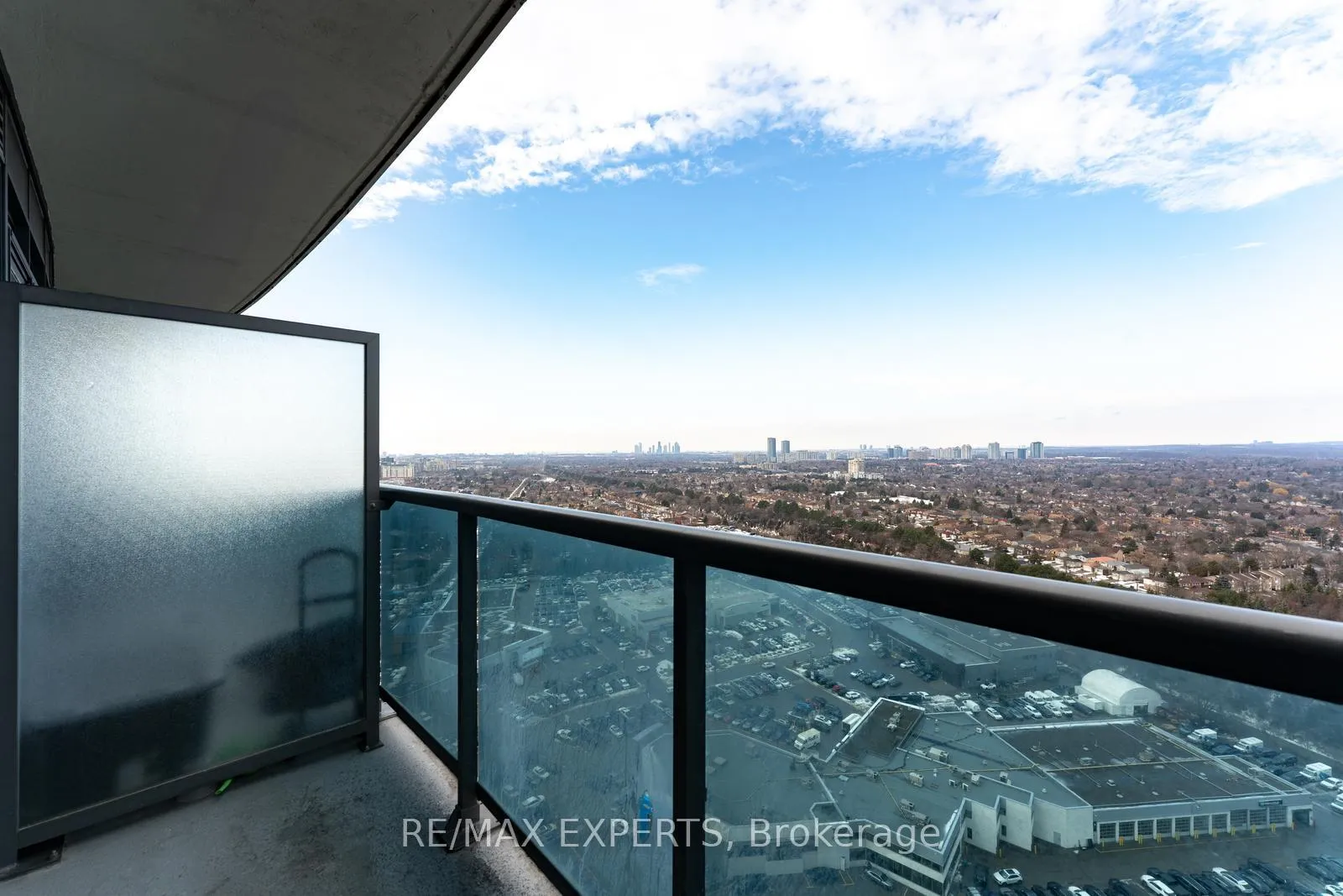 Photo 23 of Unit 2433, 7161 Yonge Street, Markham, Grandview — HOMEH