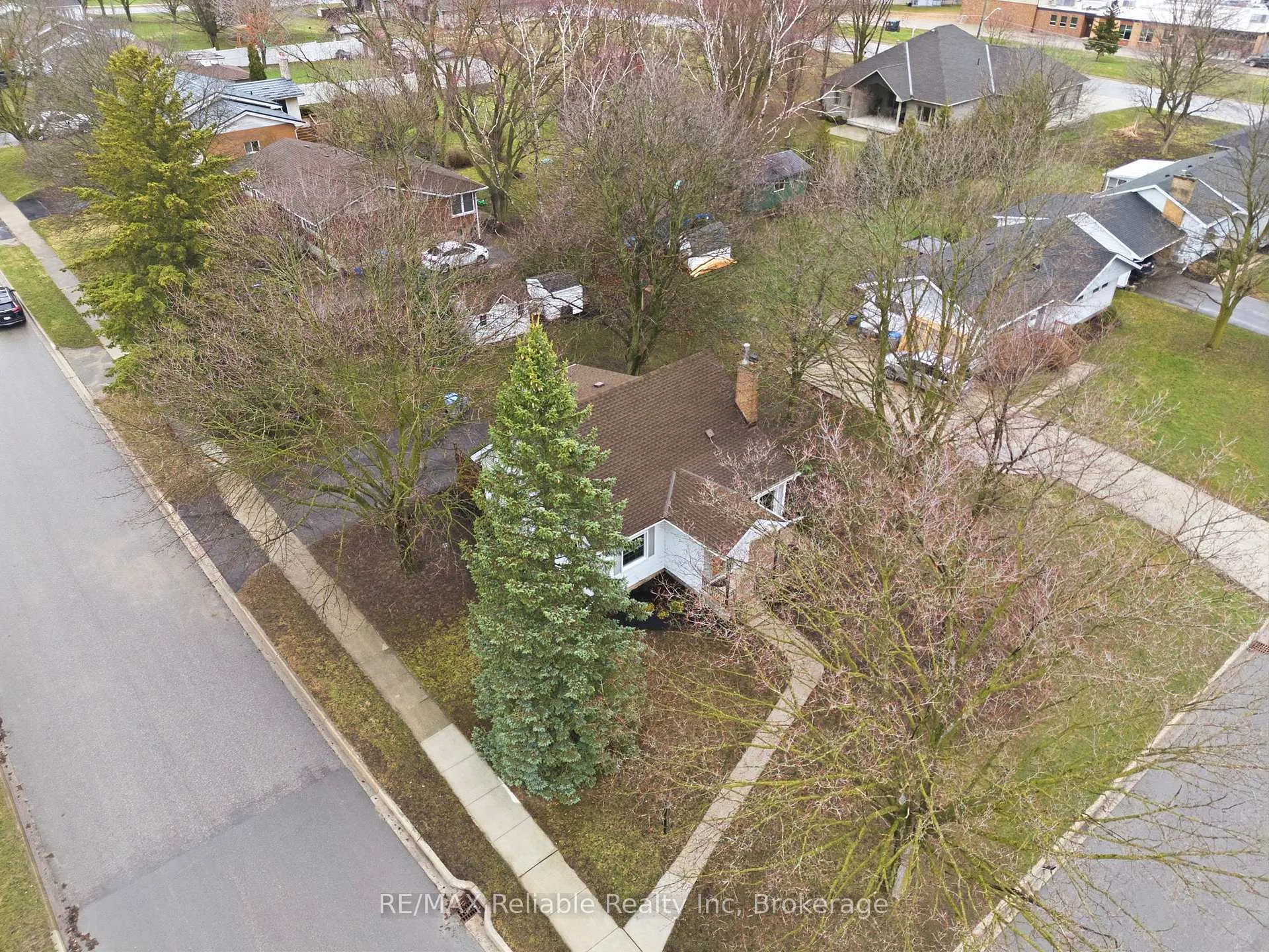 Photo 7 of 45 Whitehead Street, Central Huron, Clinton — HOMEH