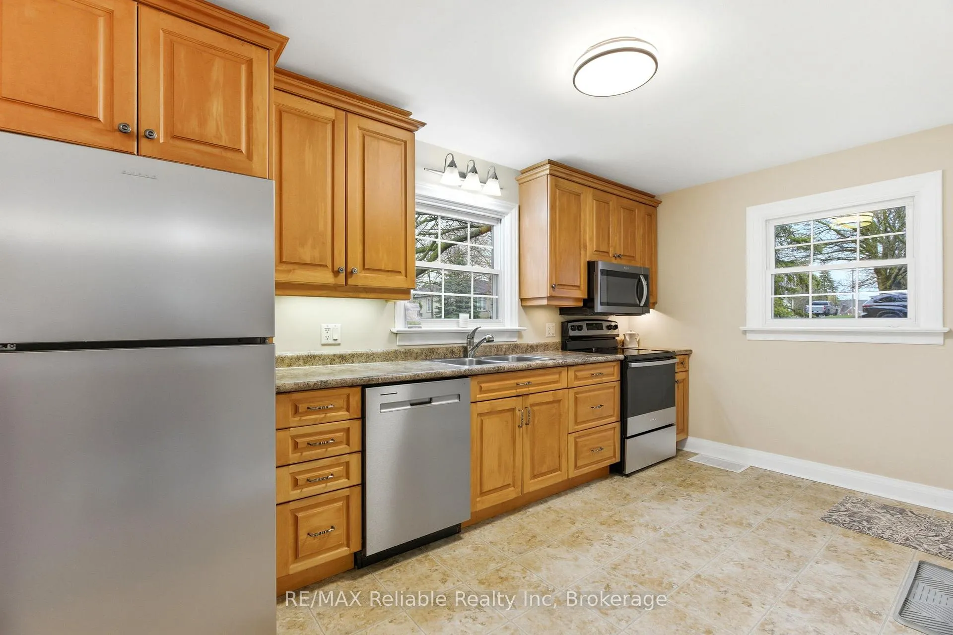 Photo 8 of 45 Whitehead Street, Central Huron, Clinton — HOMEH