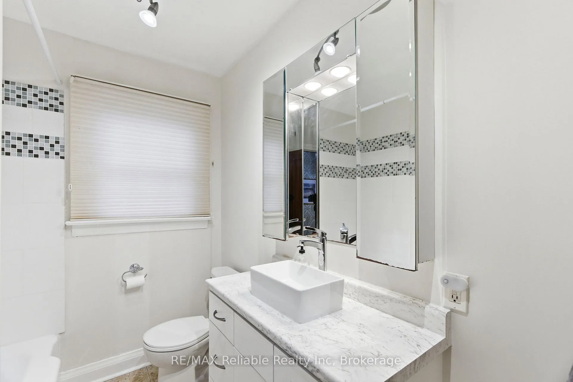 Photo 20 of 45 Whitehead Street, Central Huron, Clinton — HOMEH