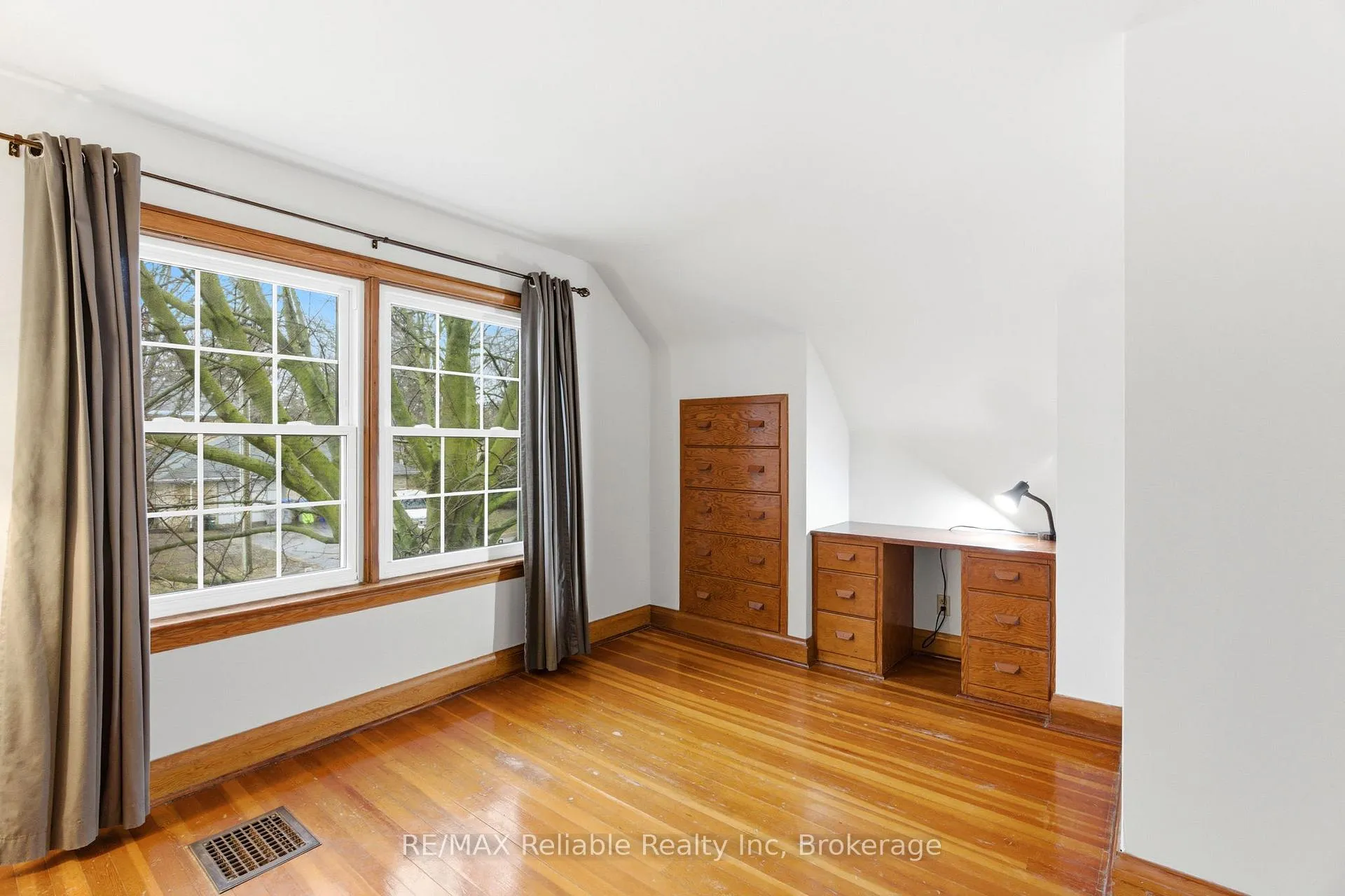 Photo 26 of 45 Whitehead Street, Central Huron, Clinton — HOMEH