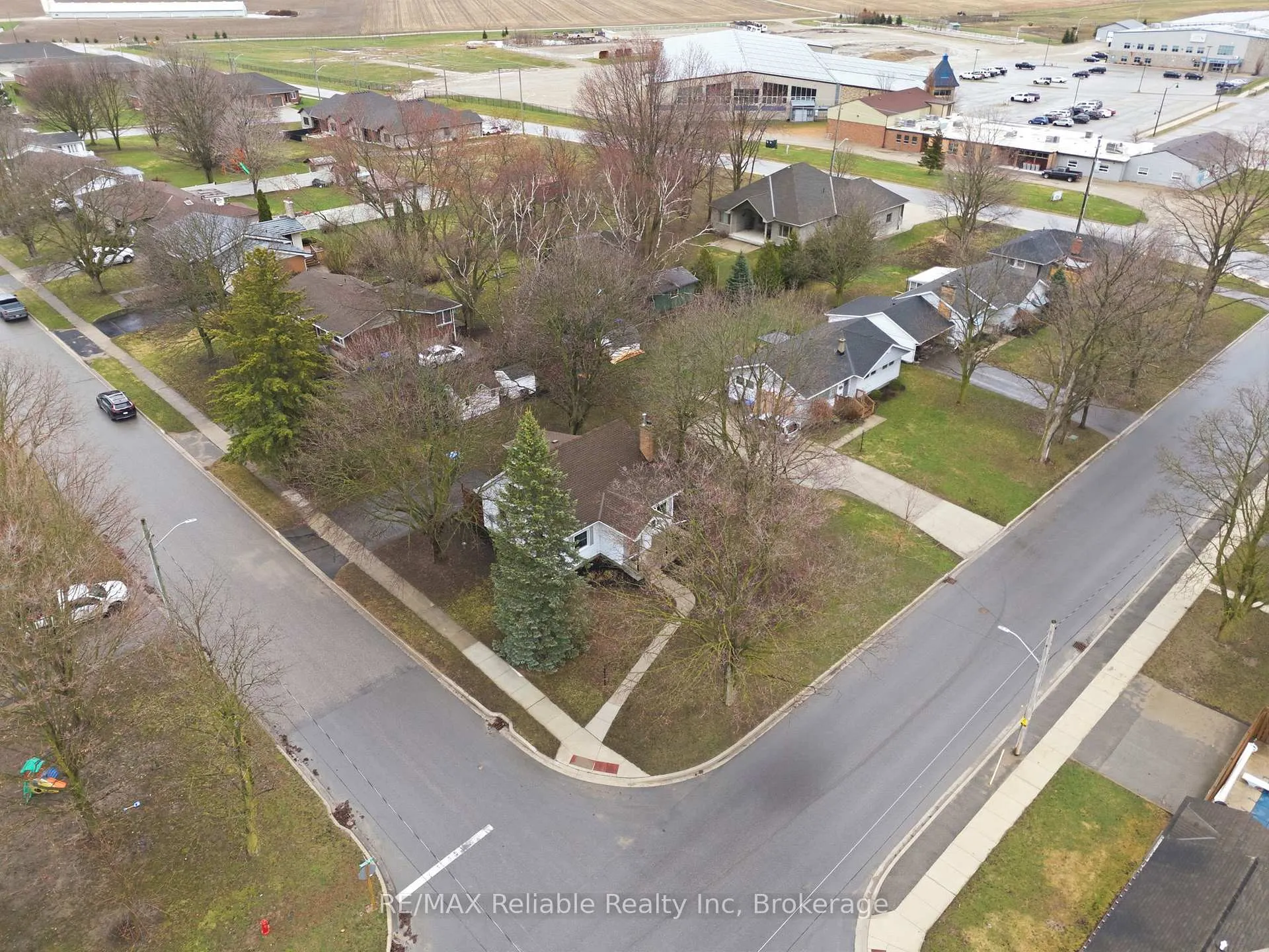 Photo 39 of 45 Whitehead Street, Central Huron, Clinton — HOMEH
