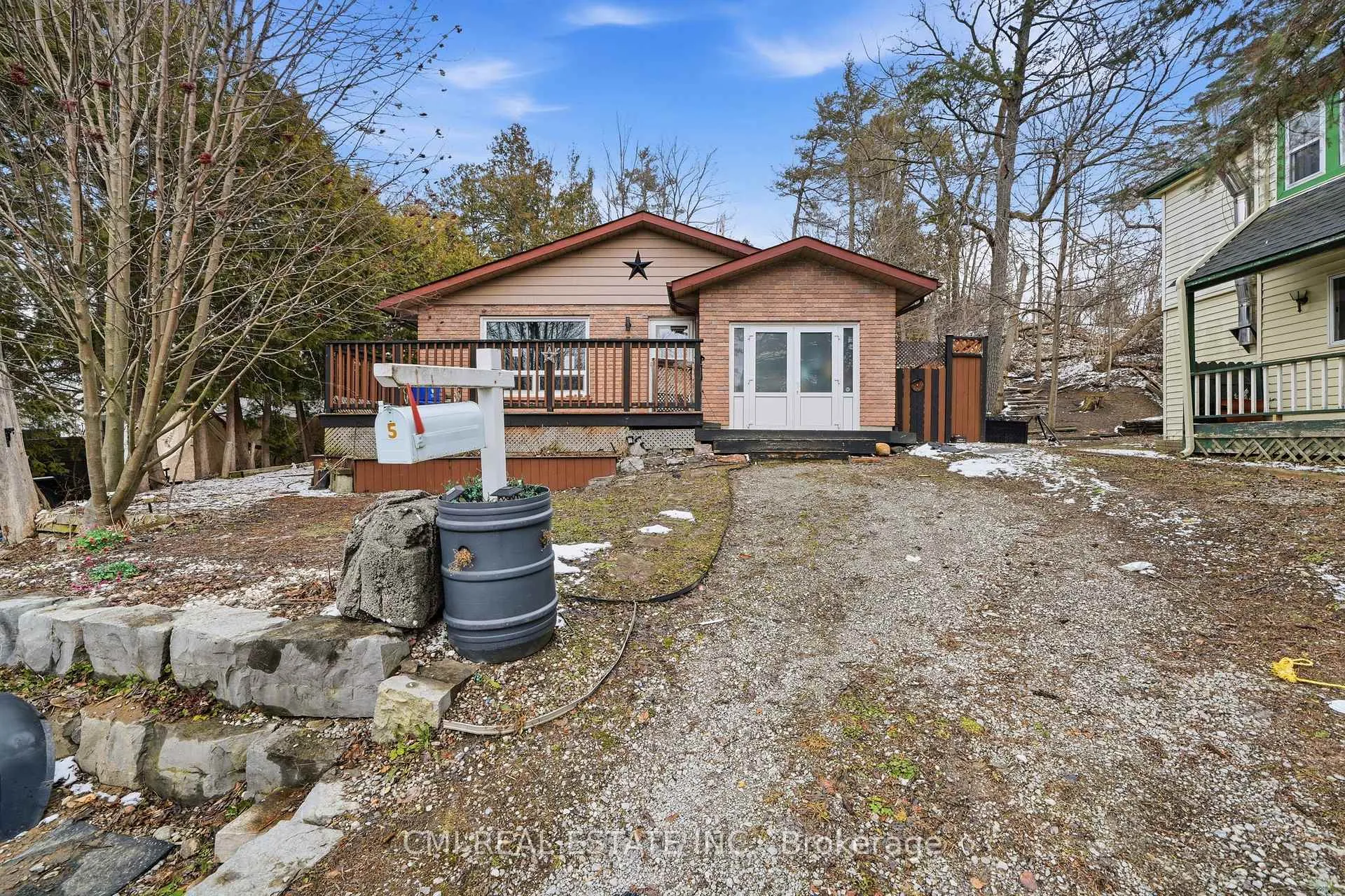 Photo 2 of 5 Pineway Avenue, Georgina, Keswick South — HOMEH