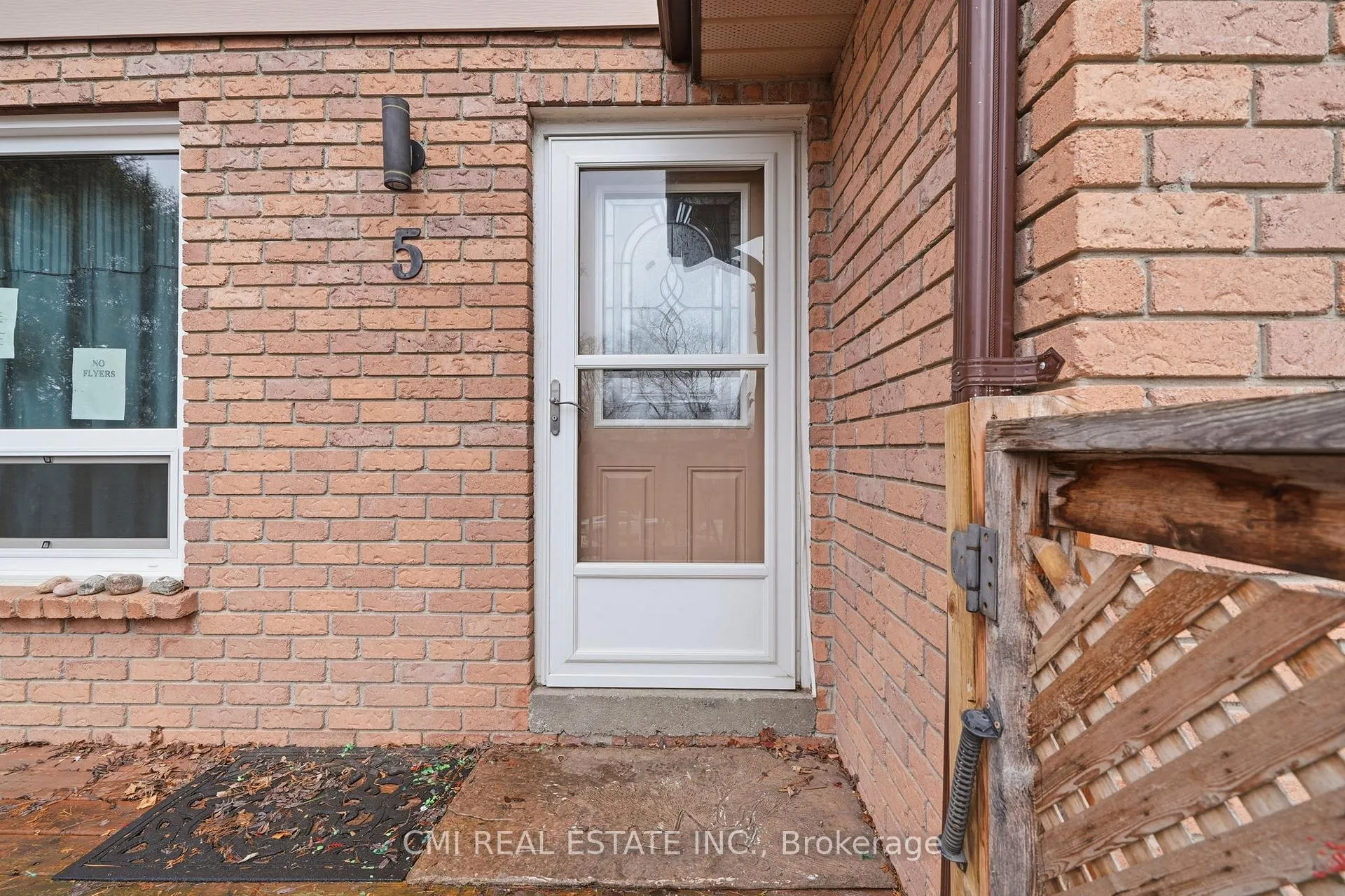 Photo 5 of 5 Pineway Avenue, Georgina, Keswick South — HOMEH