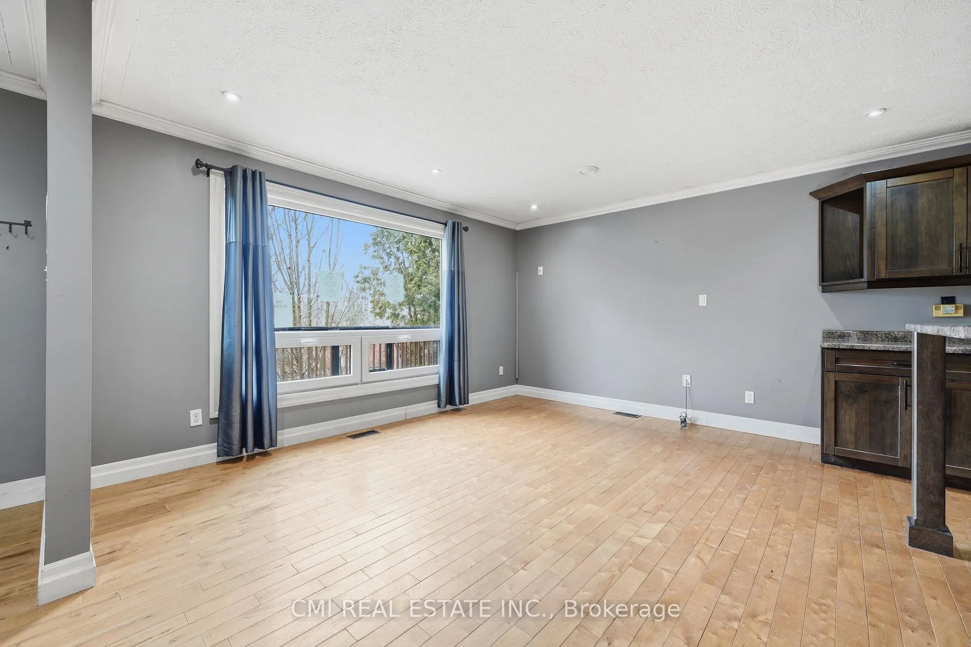 Photo 9 of 5 Pineway Avenue, Georgina, Keswick South — HOMEH