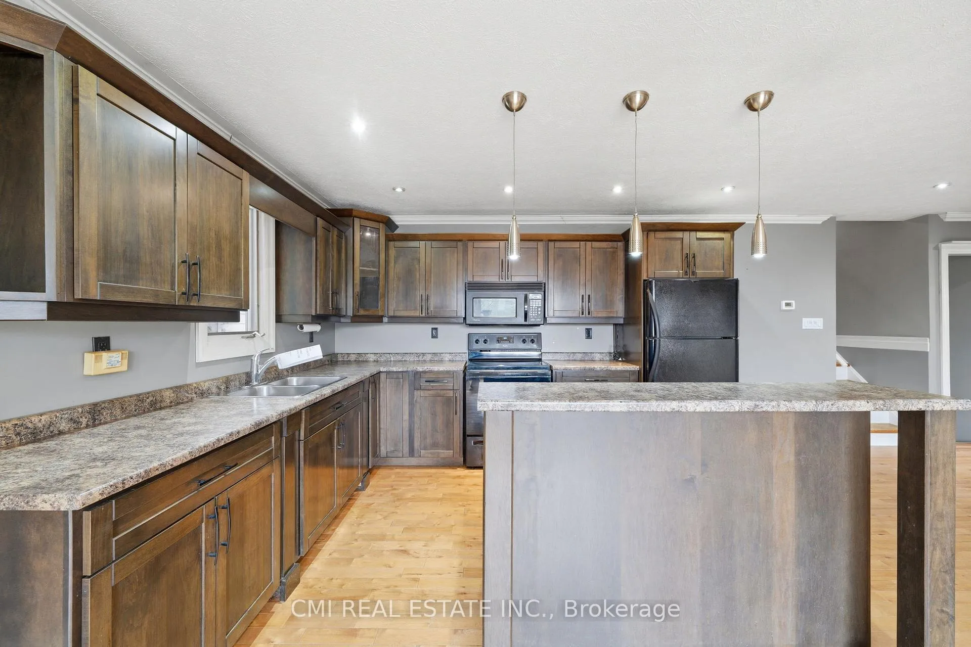 Photo 14 of 5 Pineway Avenue, Georgina, Keswick South — HOMEH
