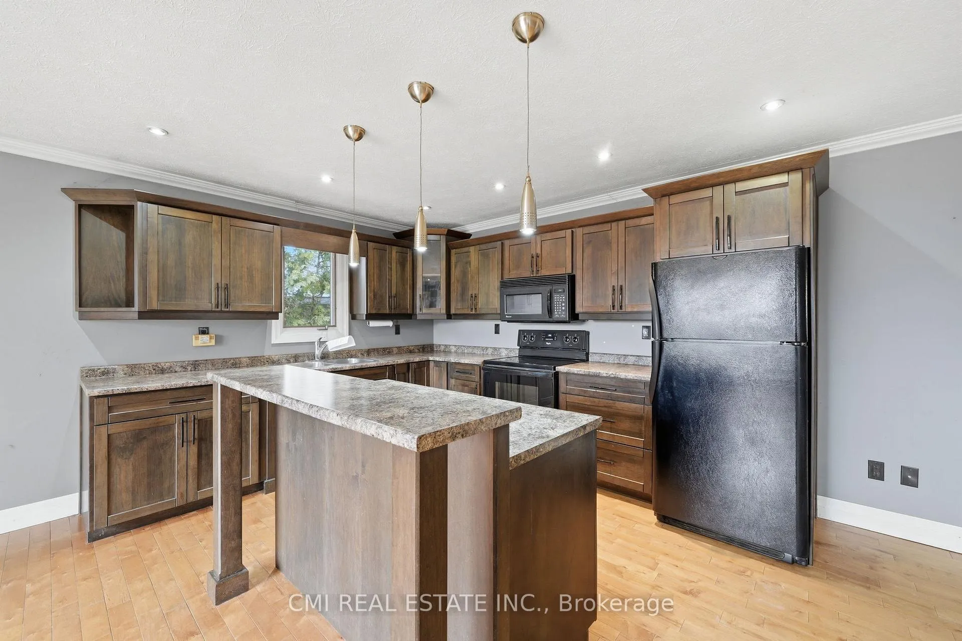 Photo 15 of 5 Pineway Avenue, Georgina, Keswick South — HOMEH