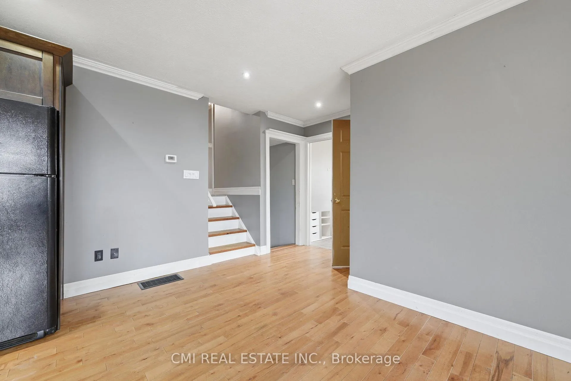 Photo 18 of 5 Pineway Avenue, Georgina, Keswick South — HOMEH
