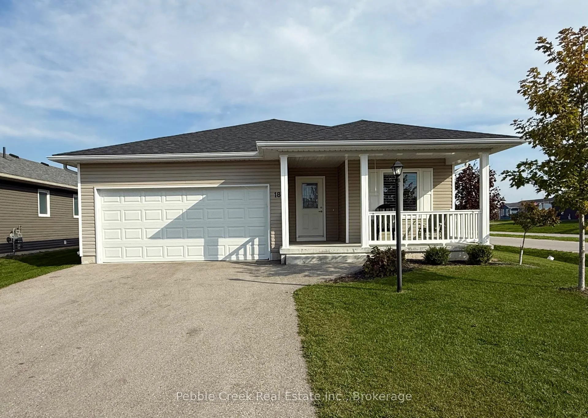 Front of 18 Windward Way N