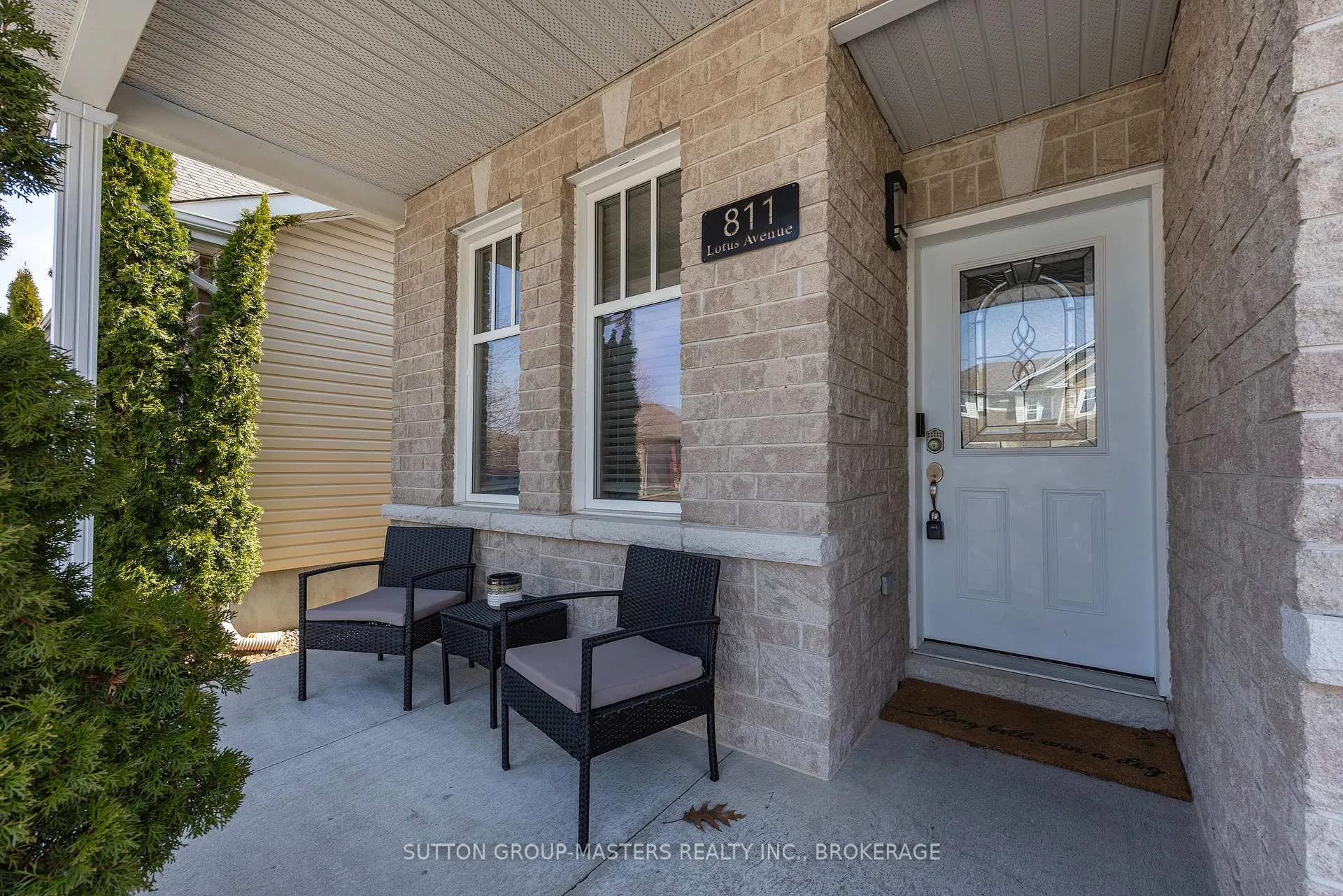 Photo 4 of 811 Lotus Avenue, Kingston, Kingston East (Incl Barret Crt) — HOMEH