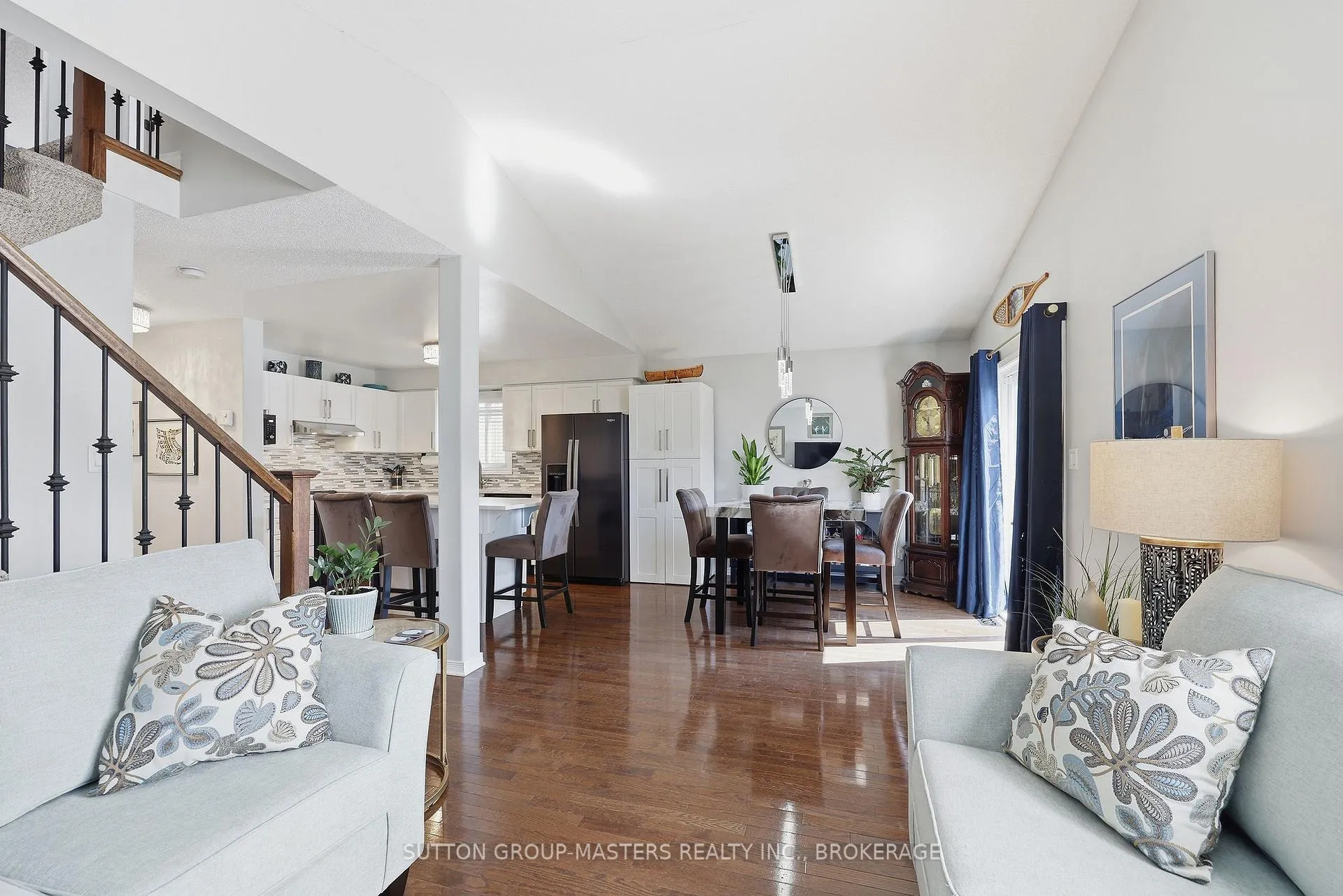 Photo 17 of 811 Lotus Avenue, Kingston, Kingston East (Incl Barret Crt) — HOMEH