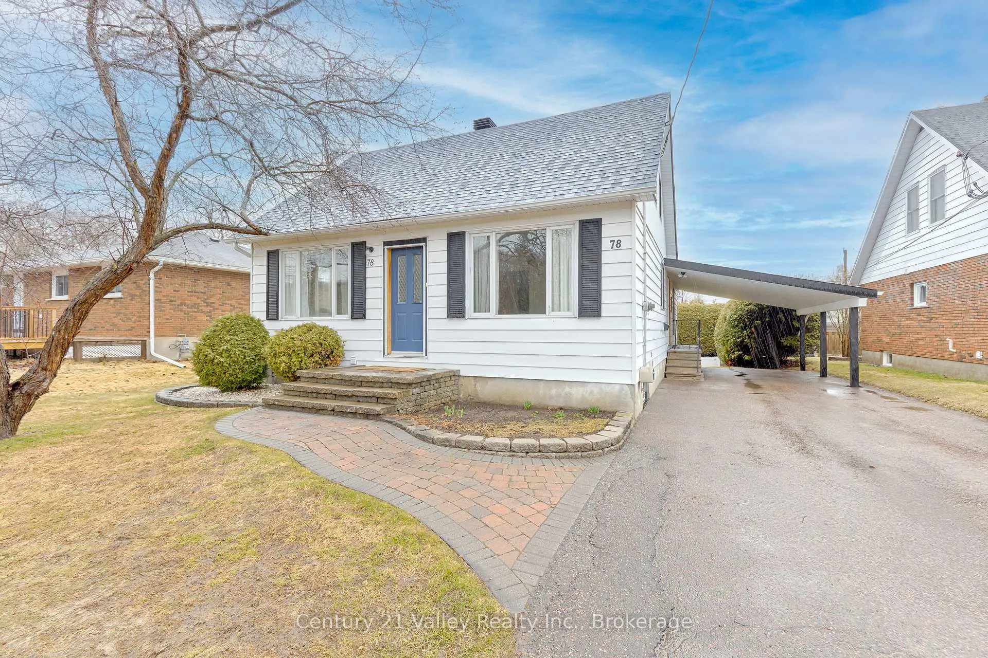 Photo 1 of 78 Graham Avenue, Renfrew — HOMEH