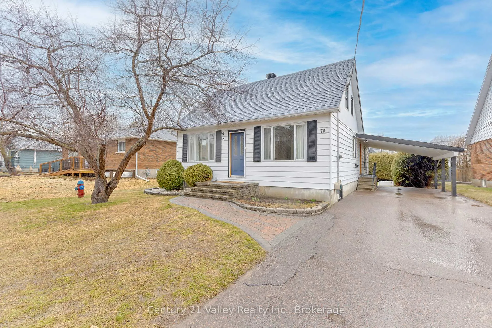 Photo 4 of 78 Graham Avenue, Renfrew — HOMEH