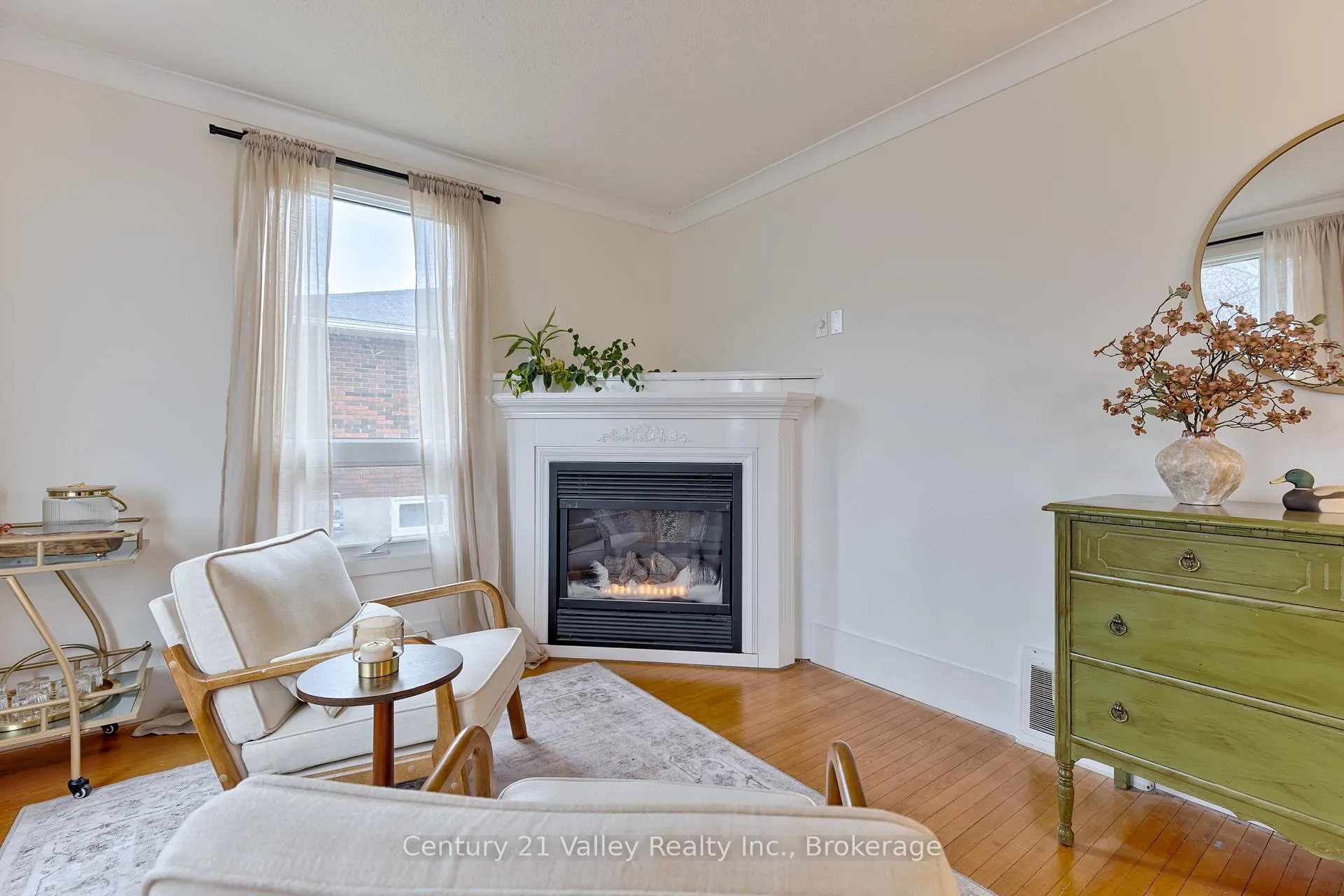 Photo 9 of 78 Graham Avenue, Renfrew — HOMEH