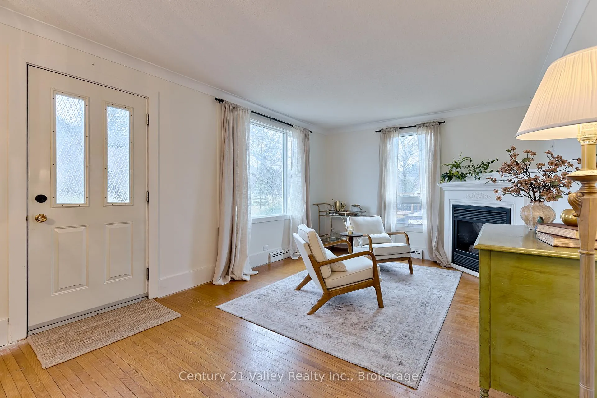 Photo 11 of 78 Graham Avenue, Renfrew — HOMEH