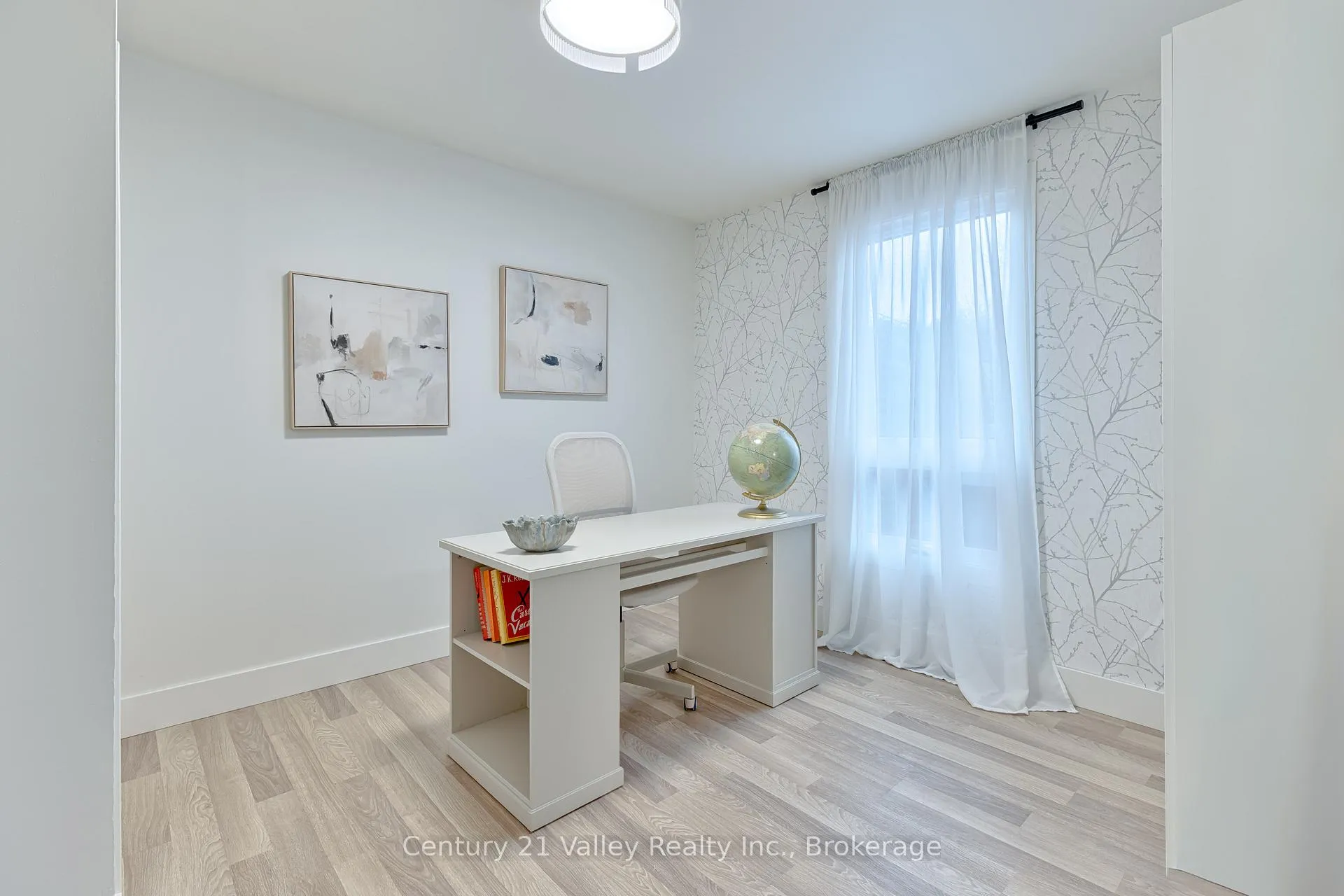 Photo 17 of 78 Graham Avenue, Renfrew — HOMEH