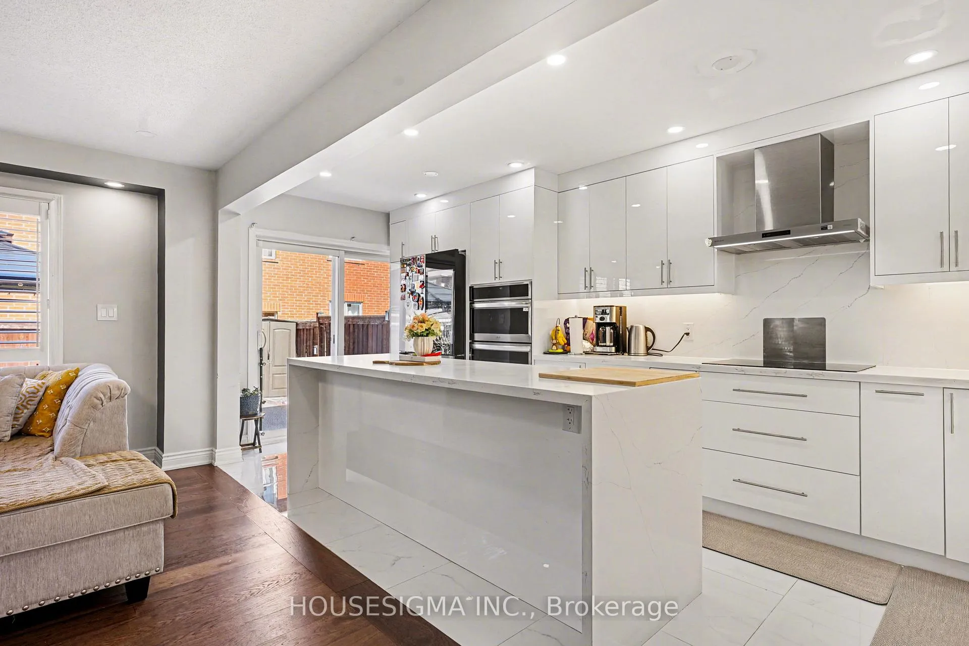 Photo 5 of 65 Bleasdale Avenue, Brampton, Northwest Brampton — HOMEH