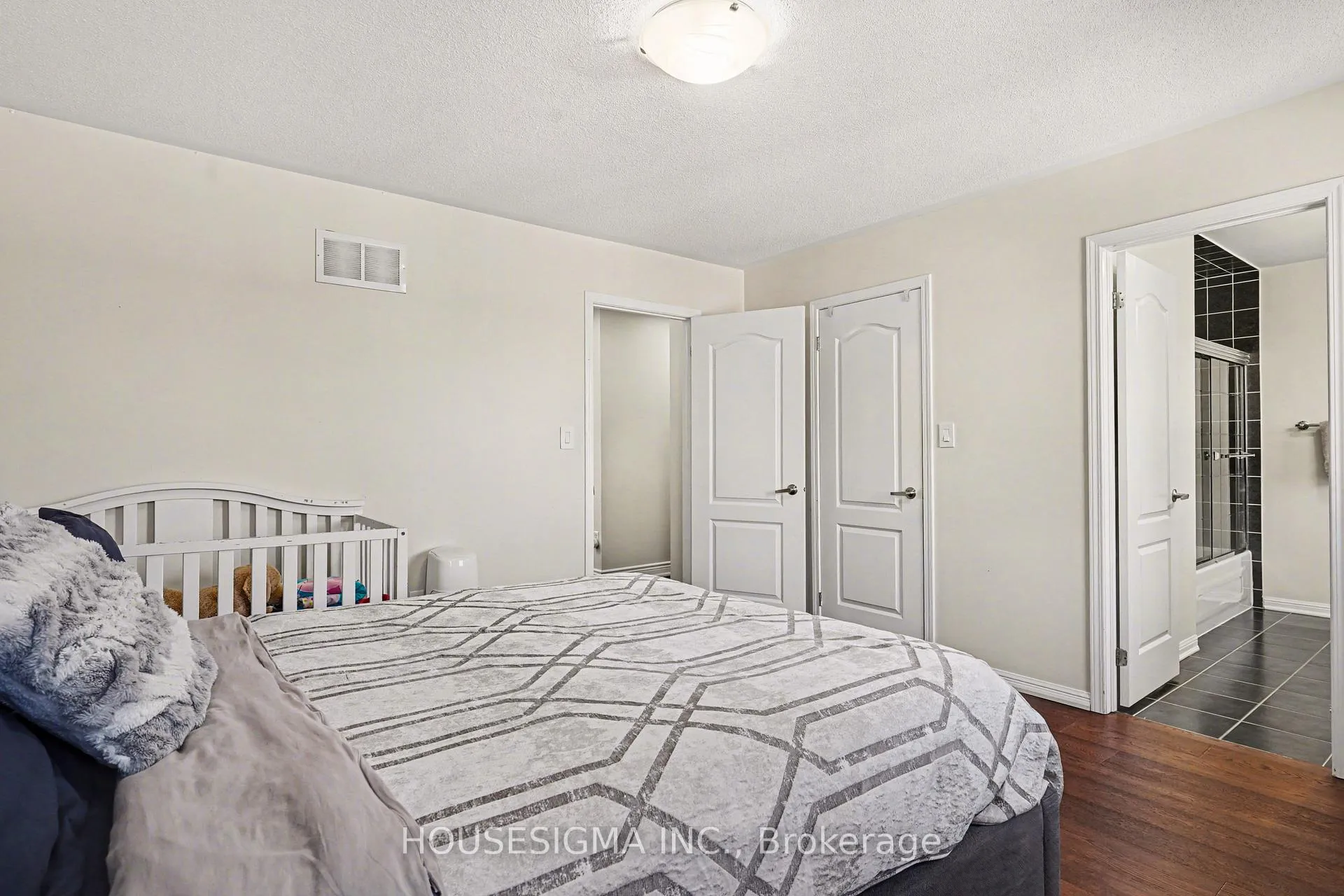 Photo 12 of 65 Bleasdale Avenue, Brampton, Northwest Brampton — HOMEH