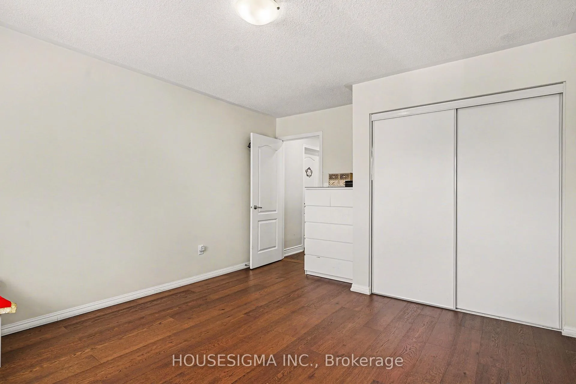 Photo 15 of 65 Bleasdale Avenue, Brampton, Northwest Brampton — HOMEH