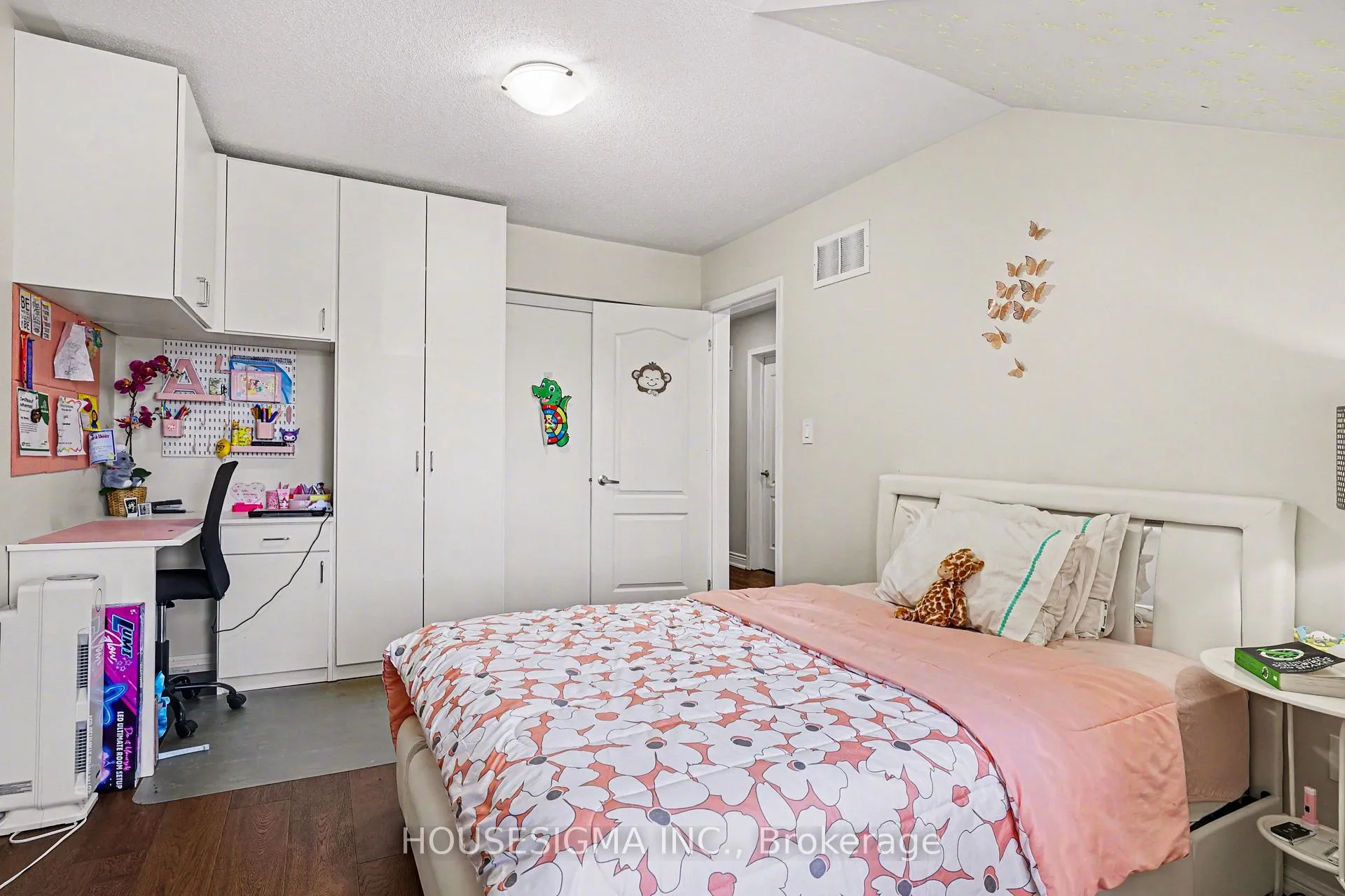 Photo 17 of 65 Bleasdale Avenue, Brampton, Northwest Brampton — HOMEH